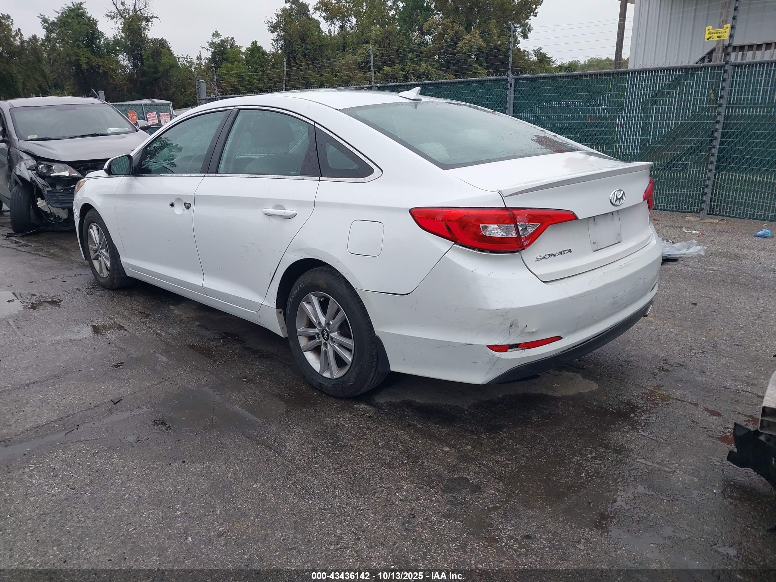 HYUNDAI SONATA image 3