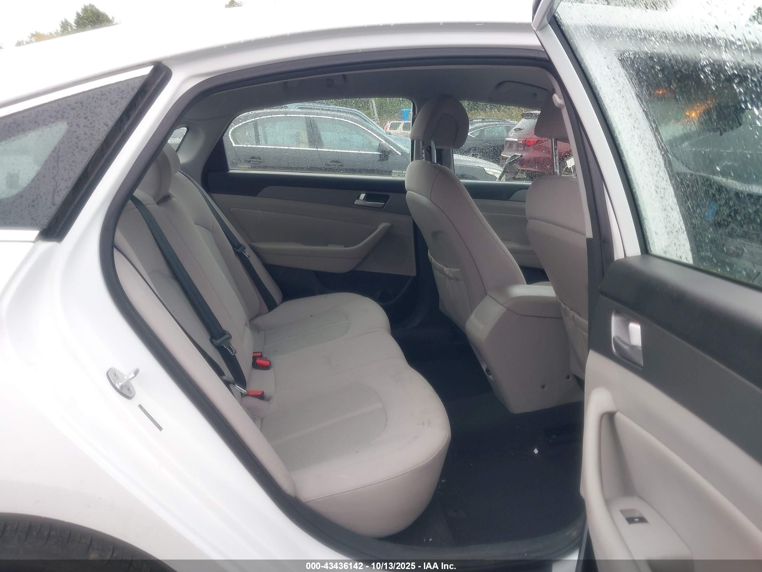 HYUNDAI SONATA image 8