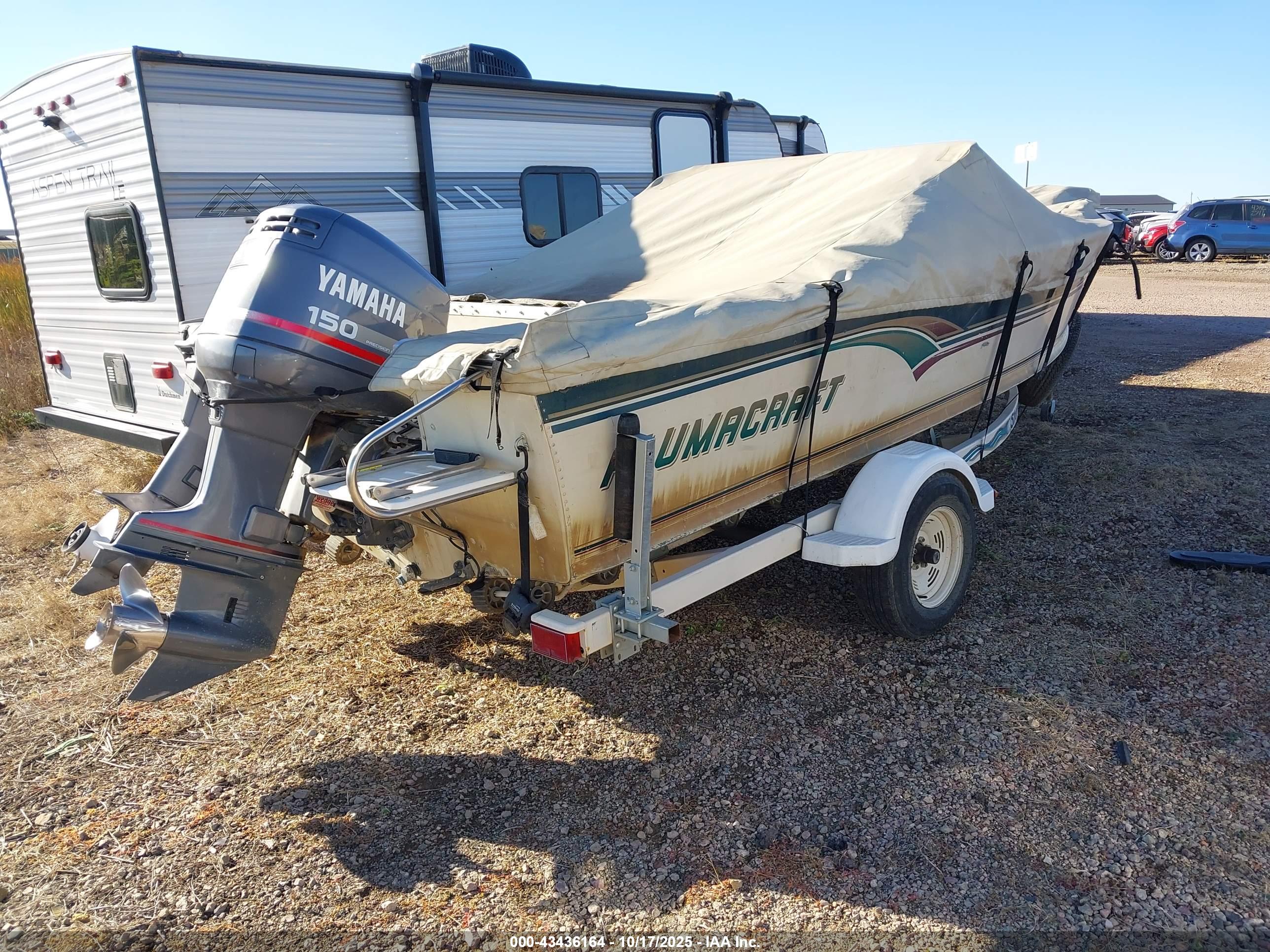 ALUMACRAFT BOAT image 4