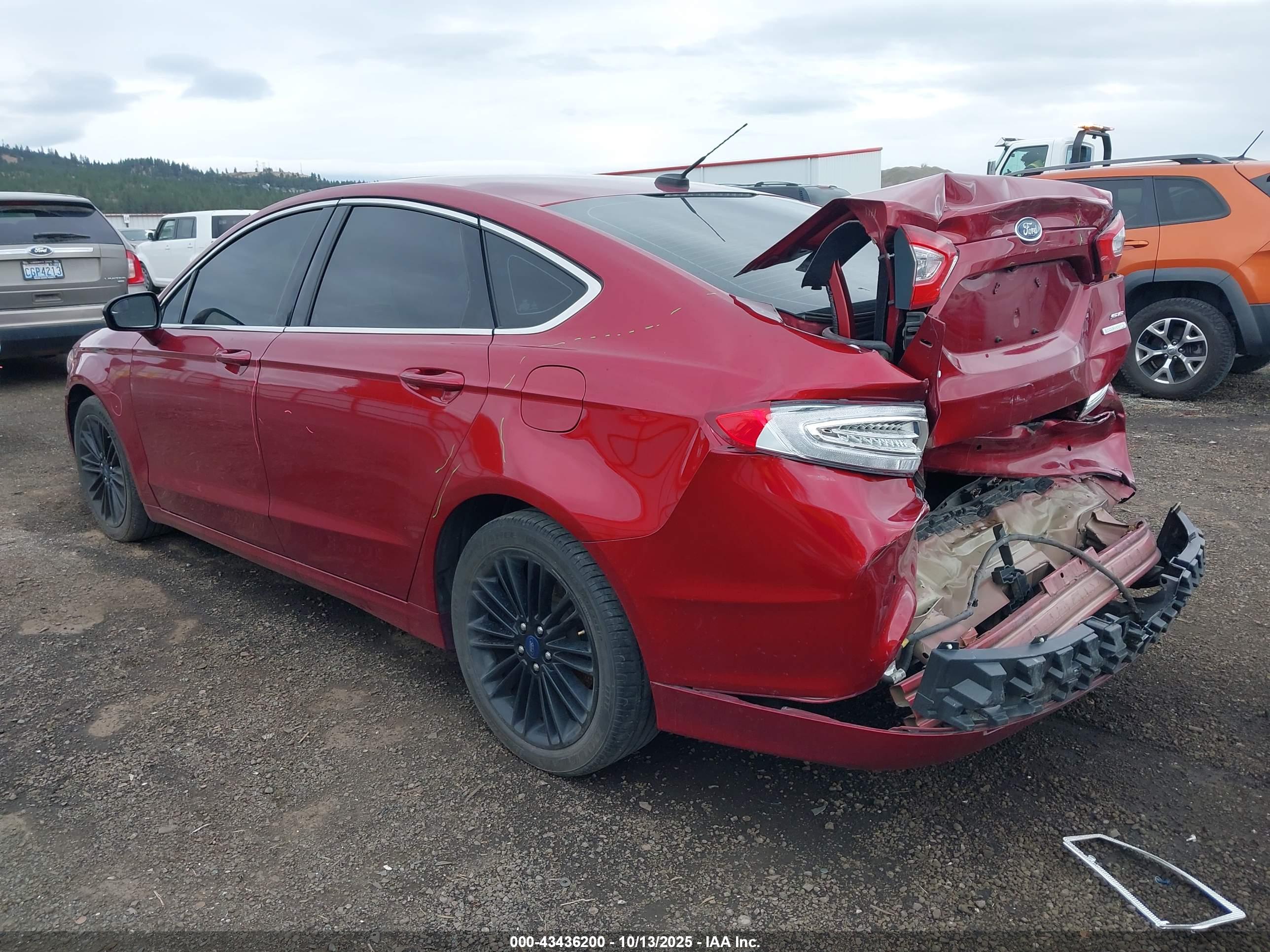 FORD FUSION image 3