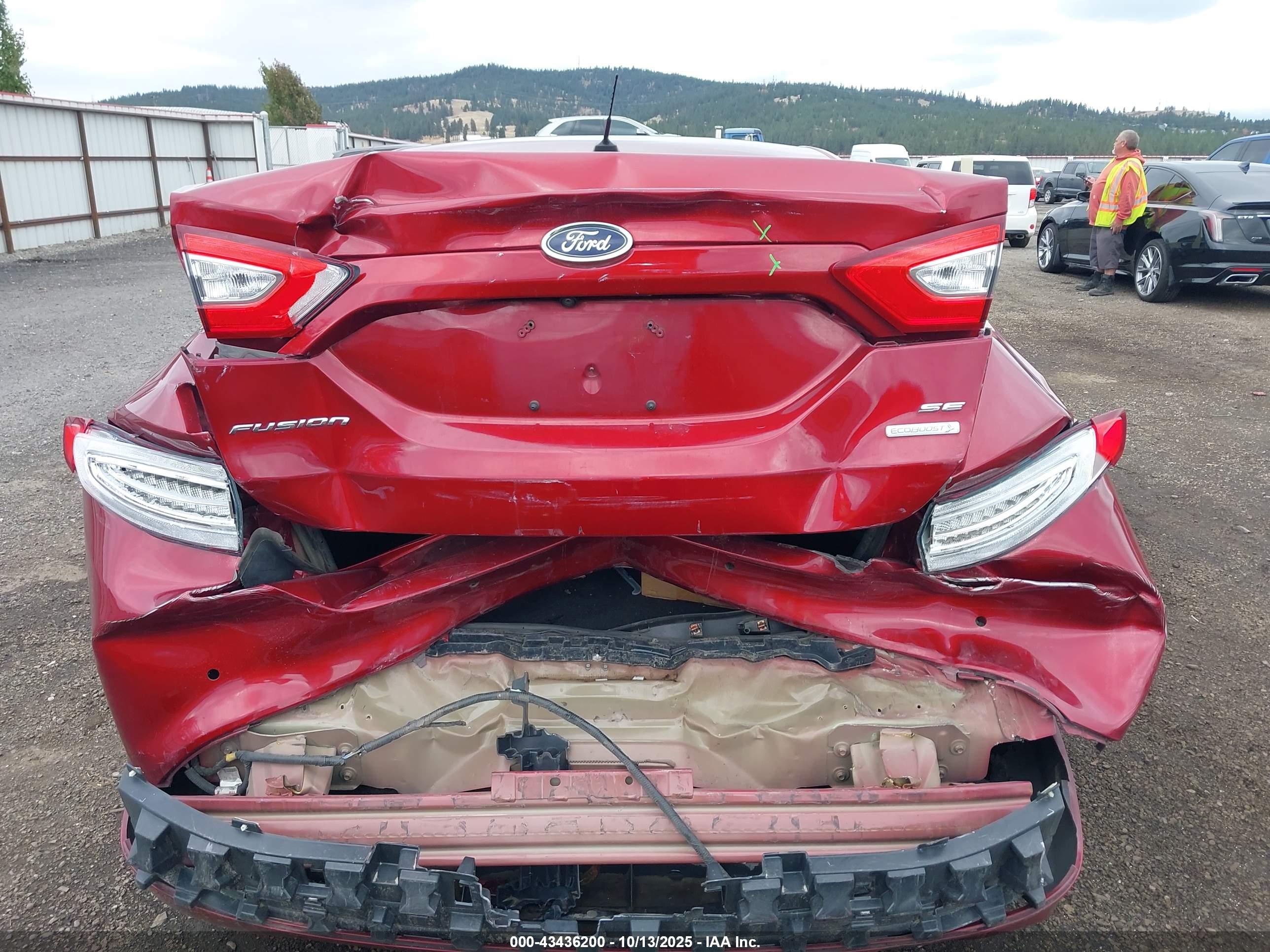 FORD FUSION image 6