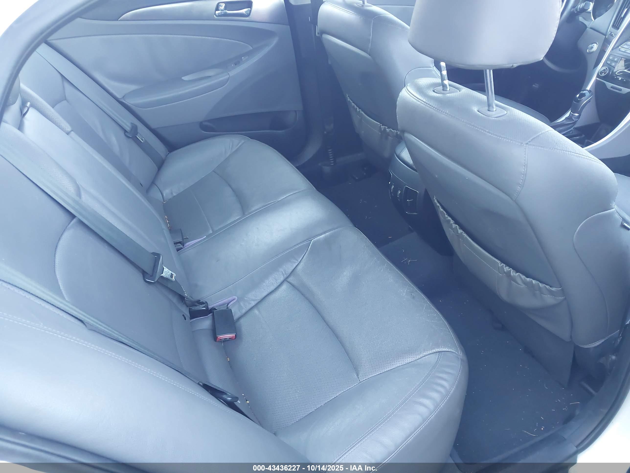 HYUNDAI SONATA image 8