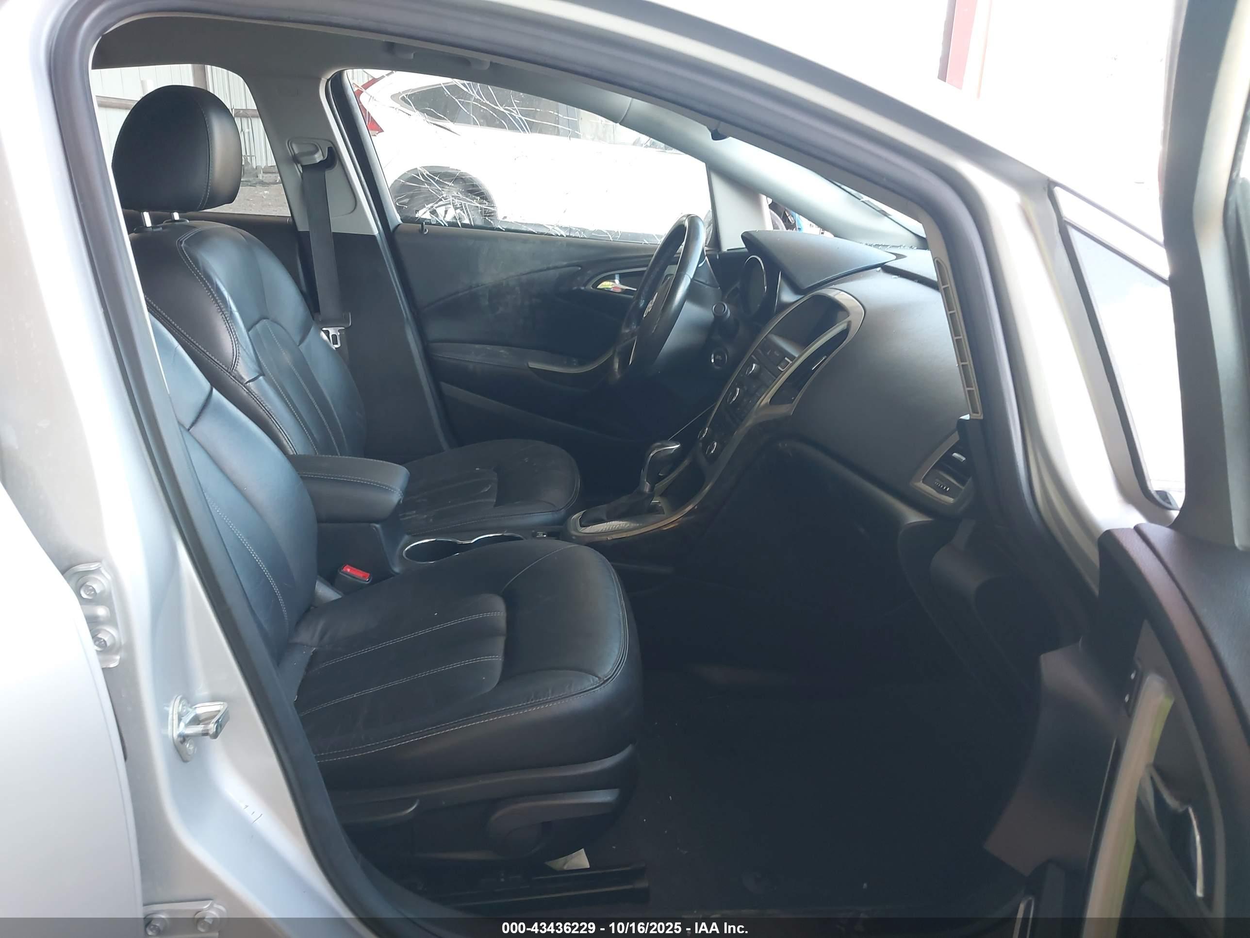 BUICK VERANO image 5