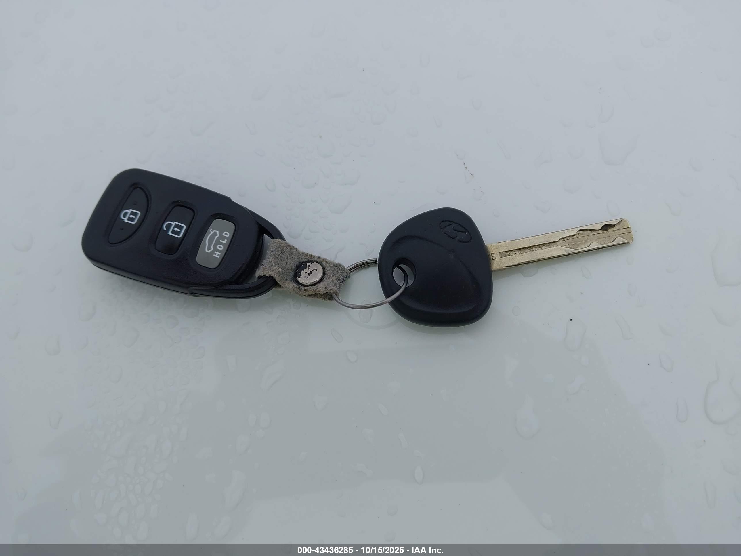 HYUNDAI SONATA image 11