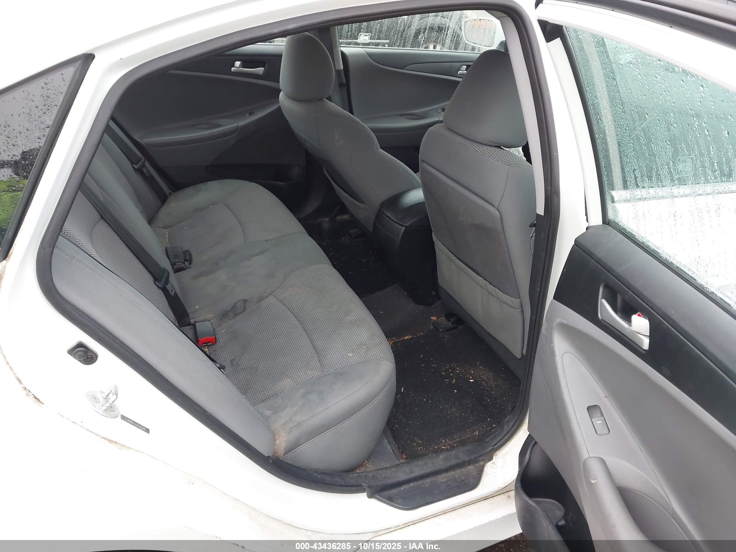 HYUNDAI SONATA image 8