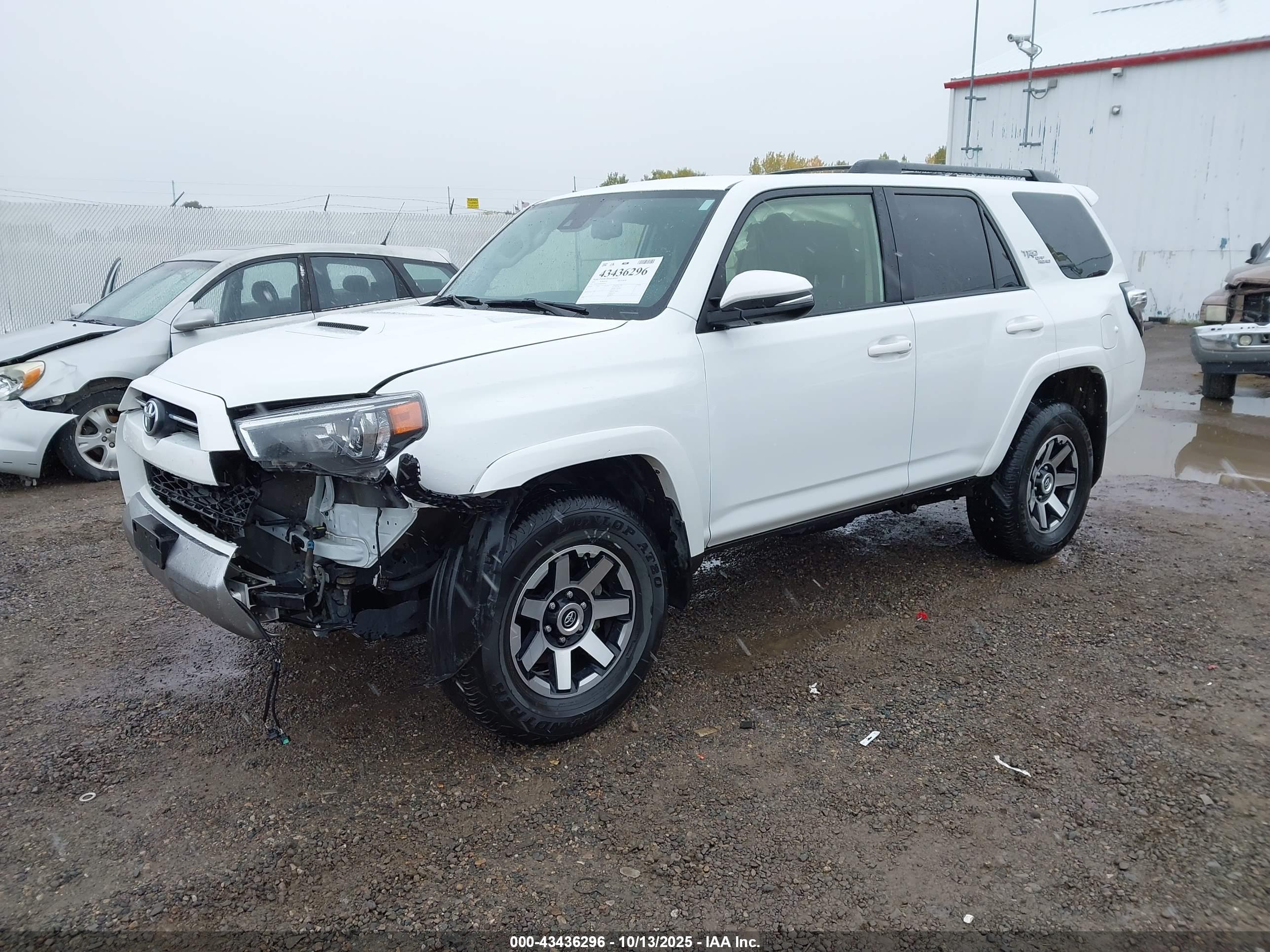 TOYOTA 4RUNNER image 2