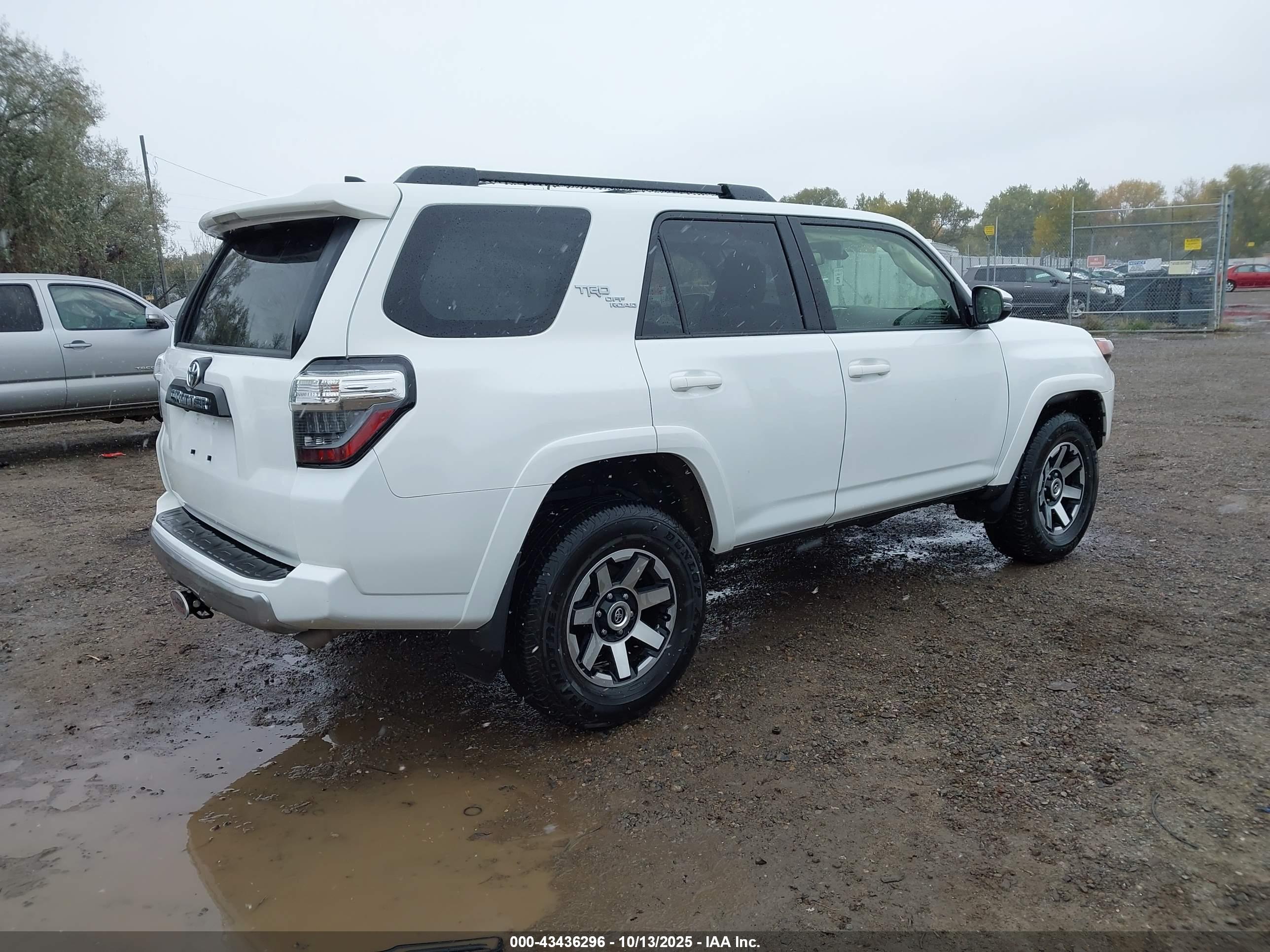 TOYOTA 4RUNNER image 4