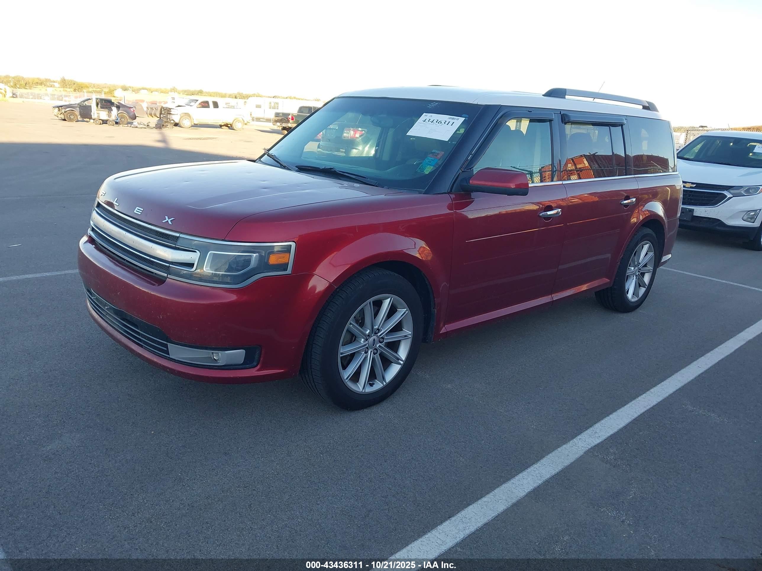 FORD FLEX image 2