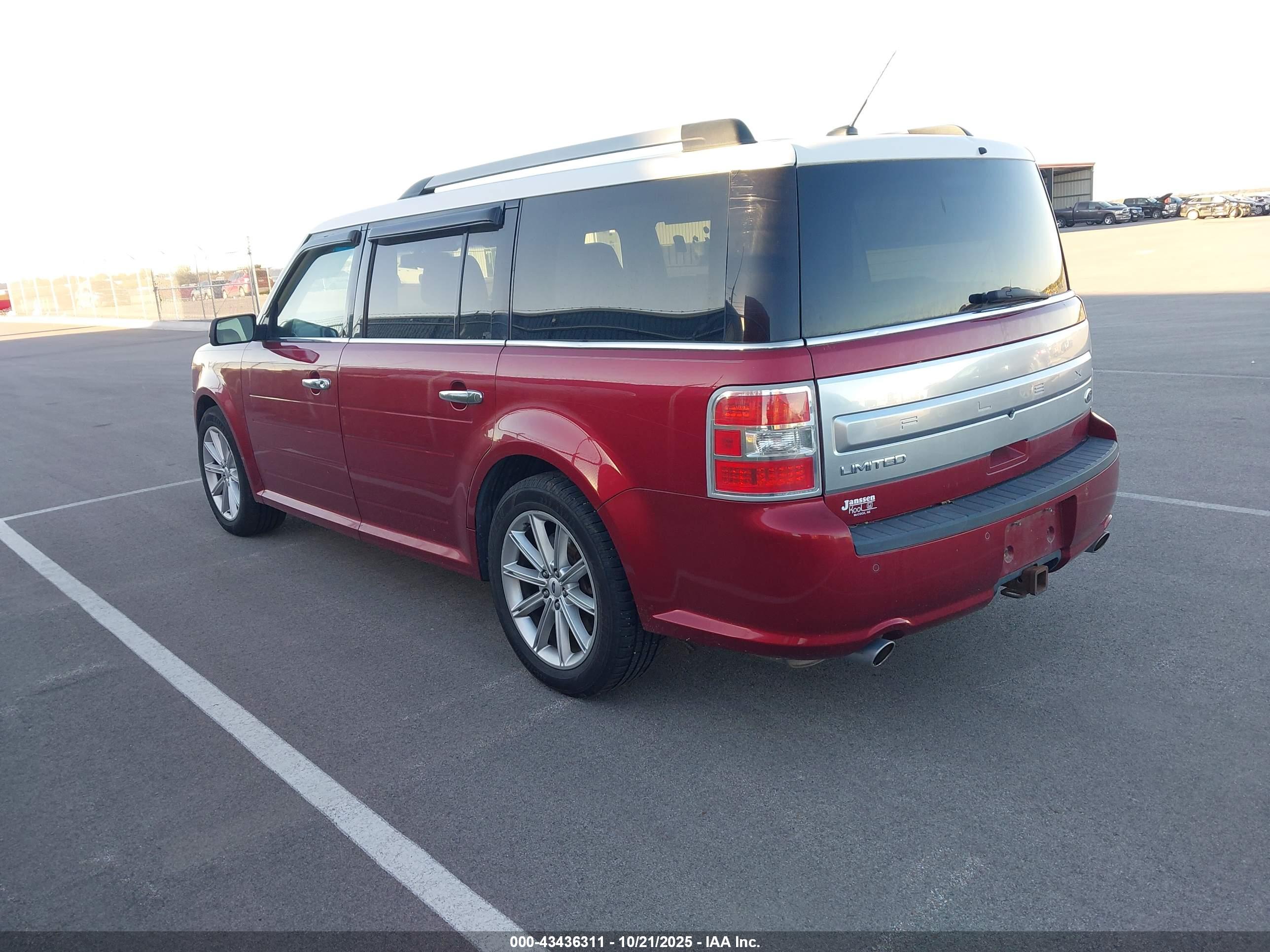 FORD FLEX image 3
