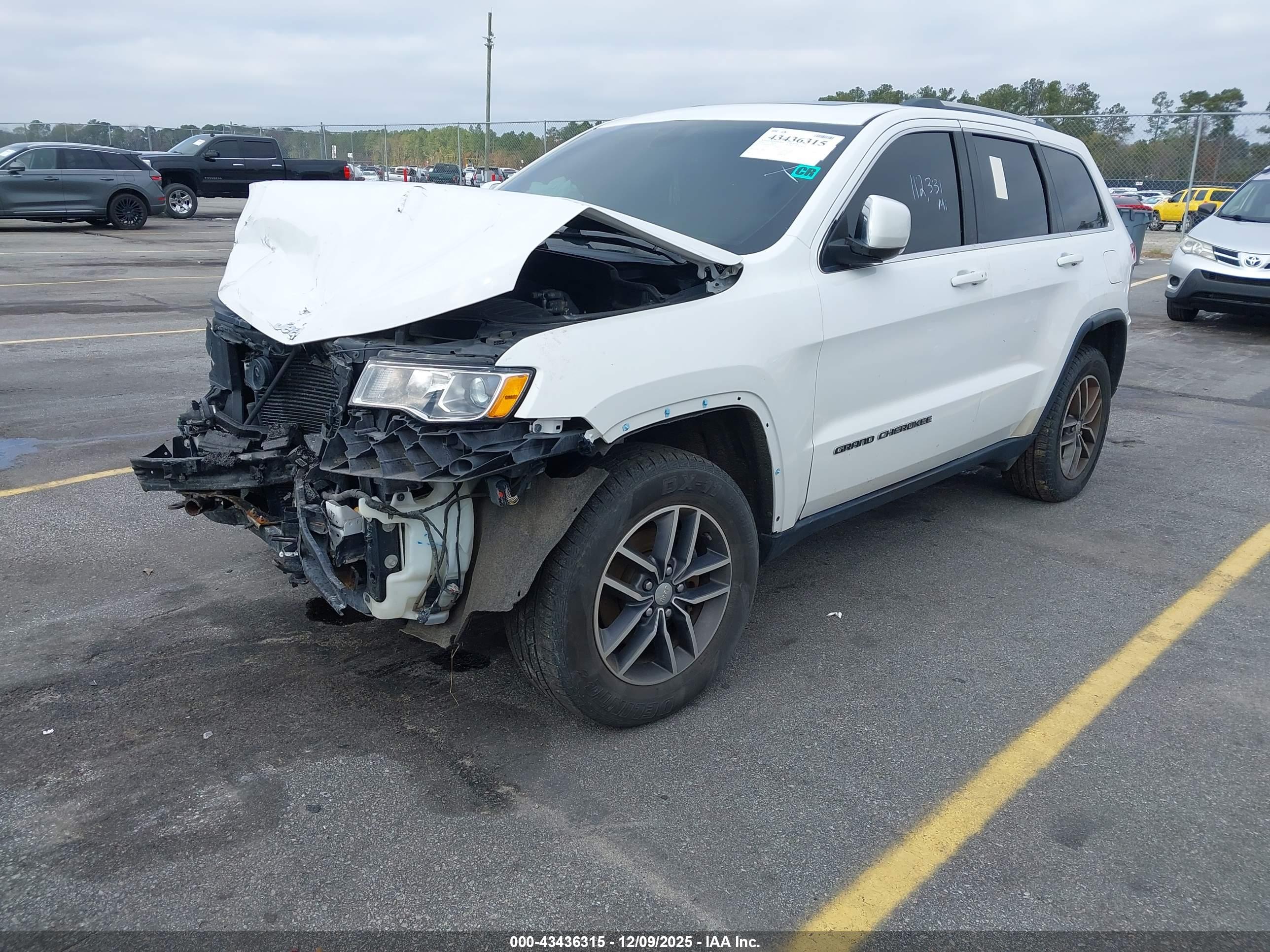 JEEP GRAND image 2
