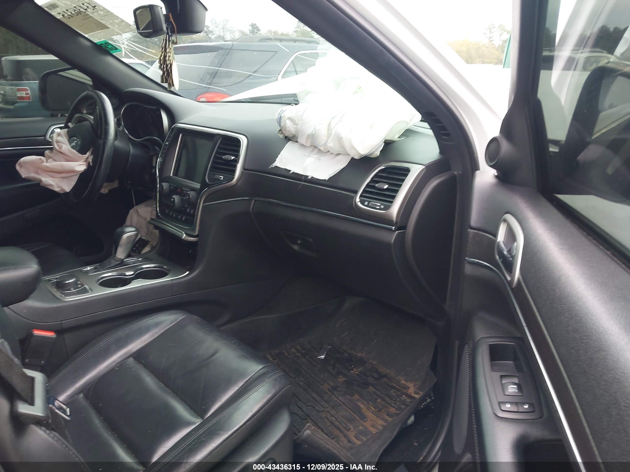 JEEP GRAND image 5