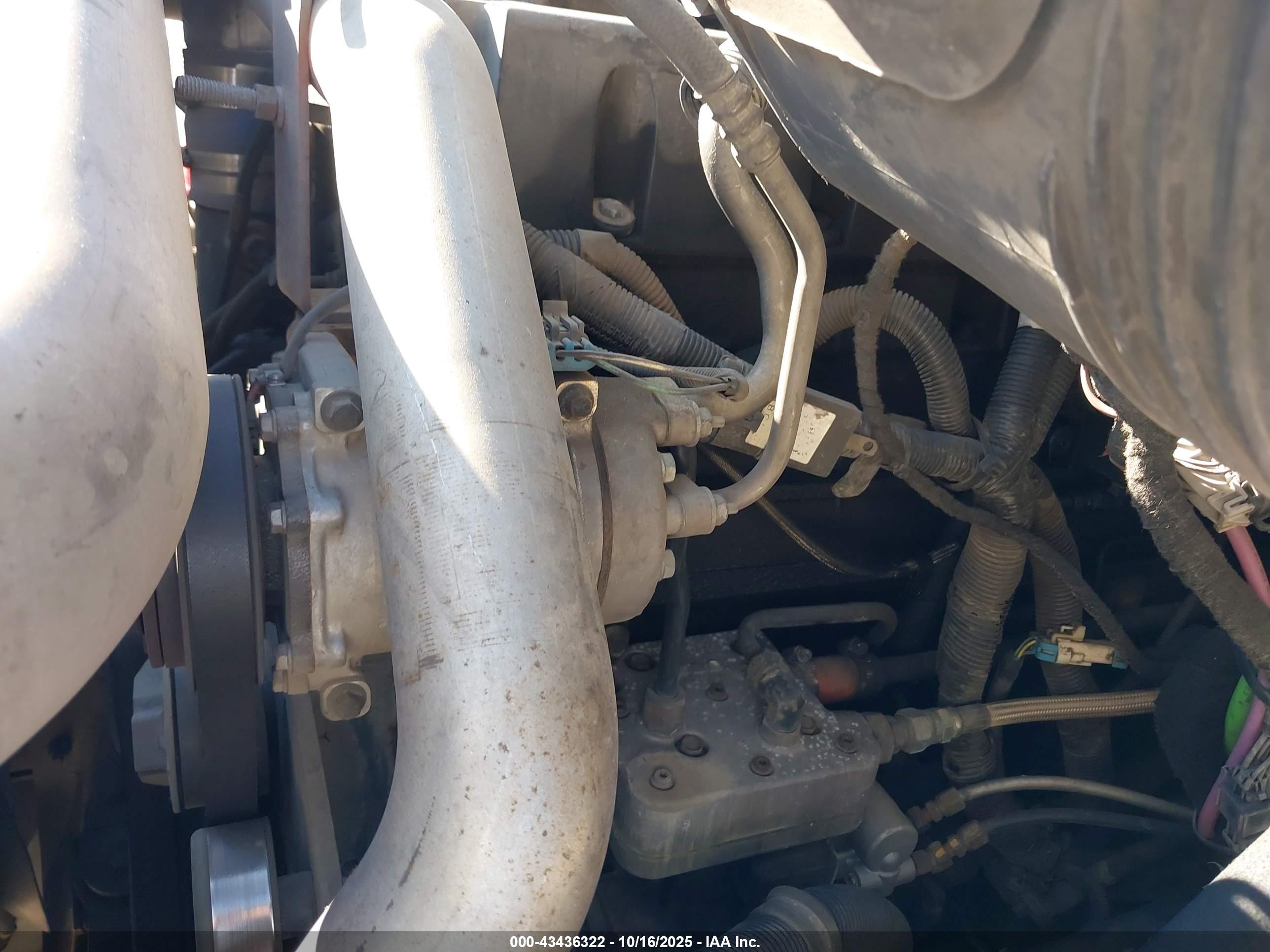 INTERNATIONAL 8000 image 10