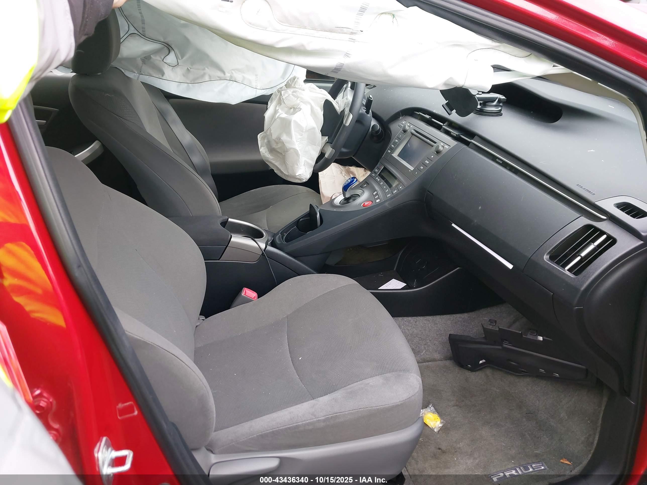 TOYOTA PRIUS image 5