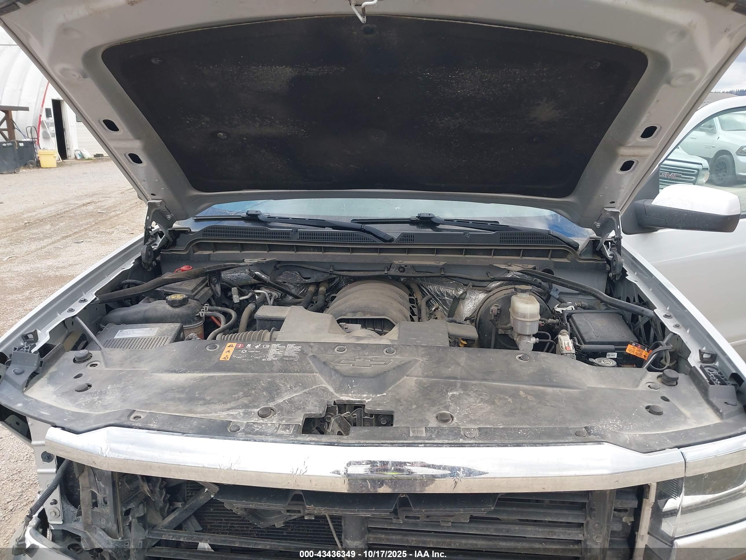 CHEVROLET SILVERADO image 10