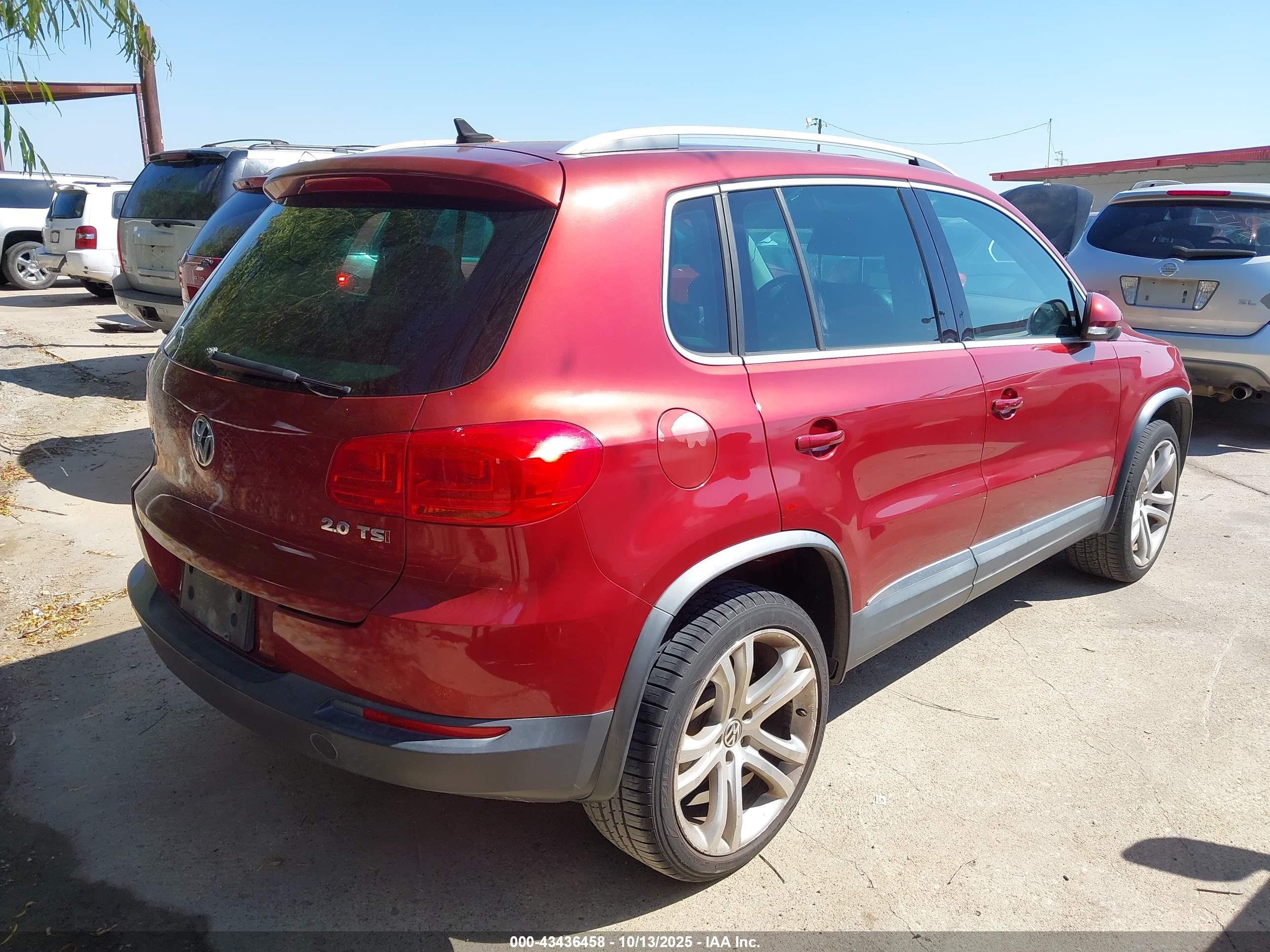 VOLKSWAGEN TIGUAN image 4