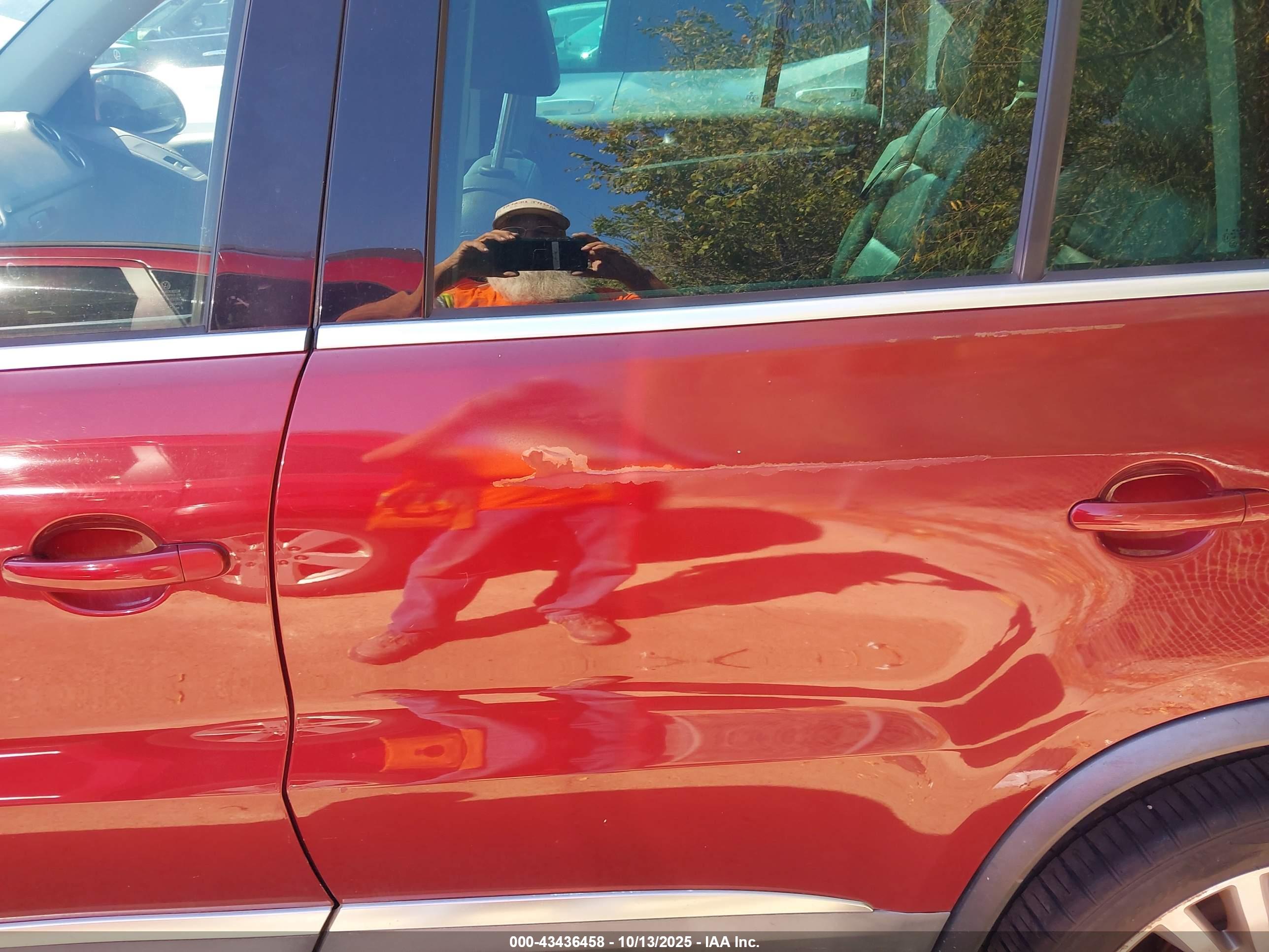VOLKSWAGEN TIGUAN image 6