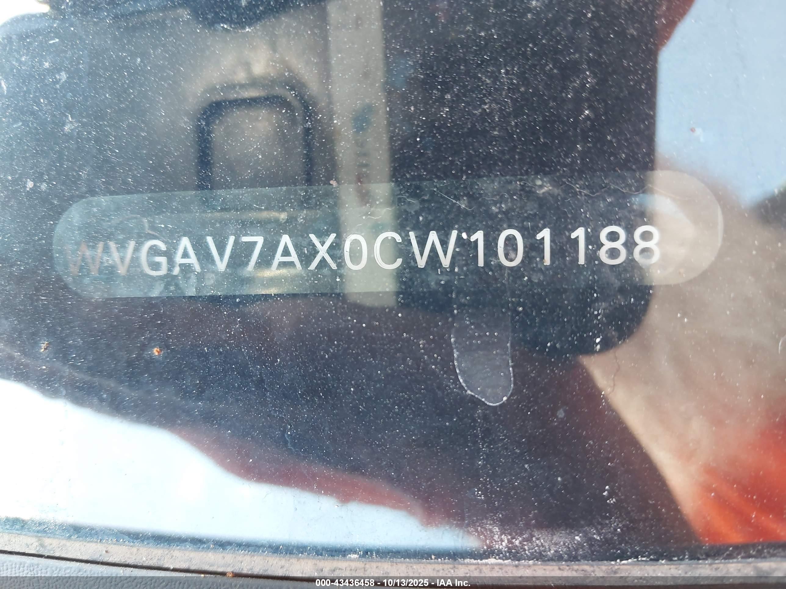 VOLKSWAGEN TIGUAN image 9