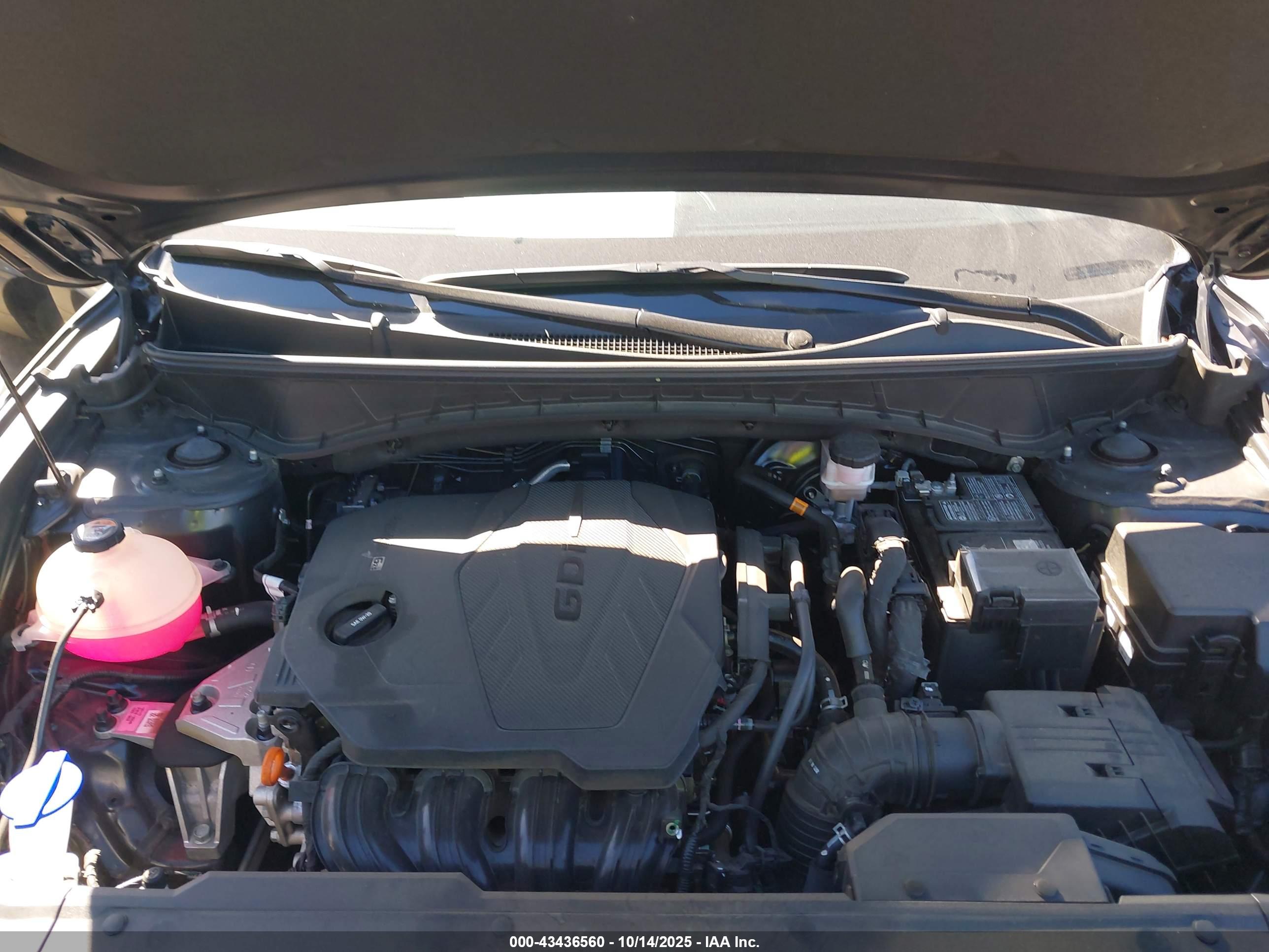 HYUNDAI TUCSON image 10