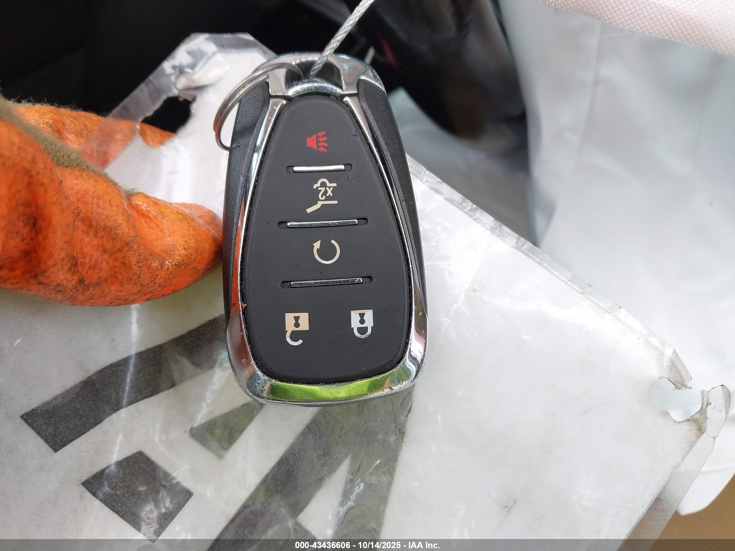 CHEVROLET EQUINOX image 11