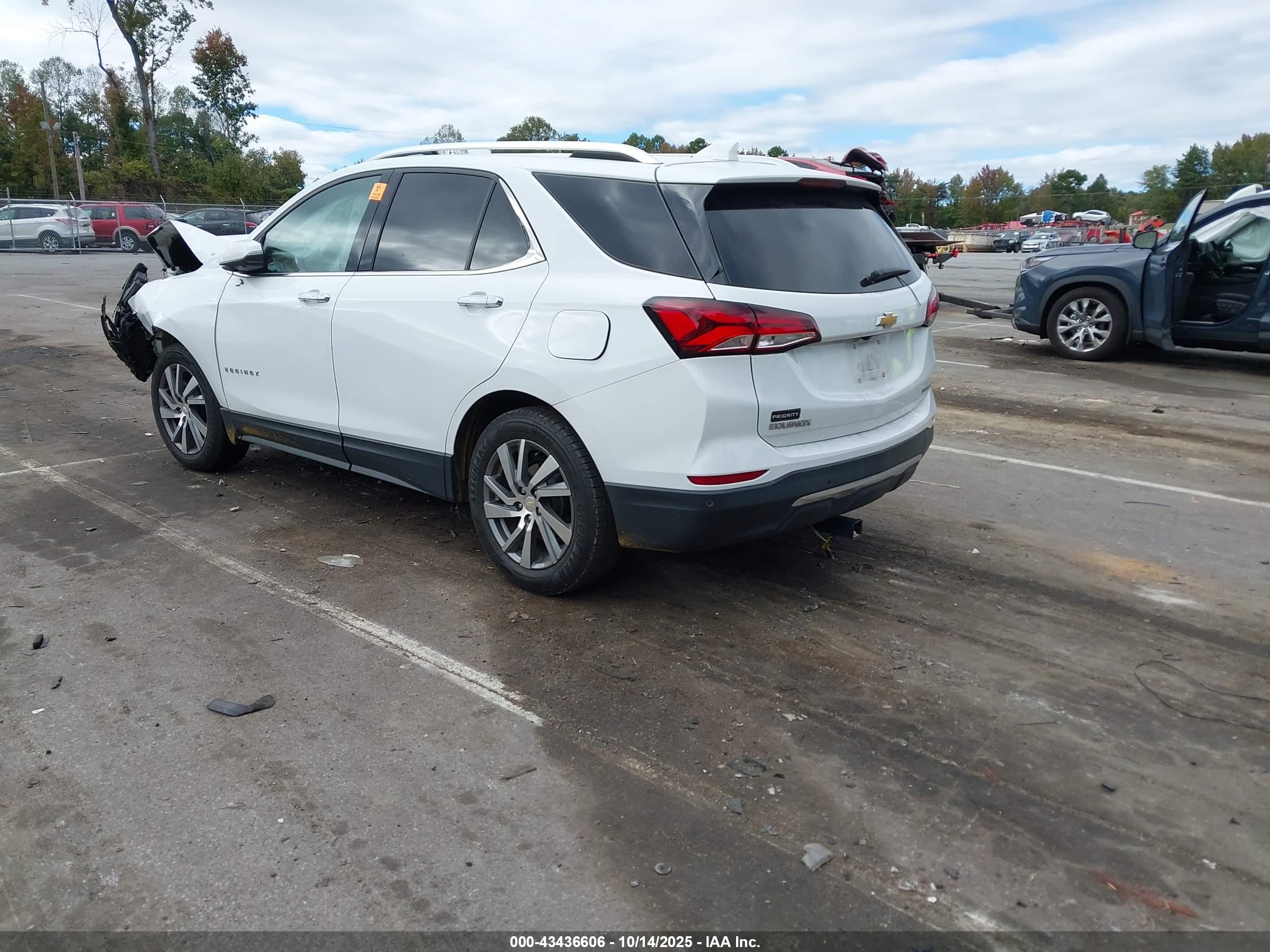 CHEVROLET EQUINOX image 3