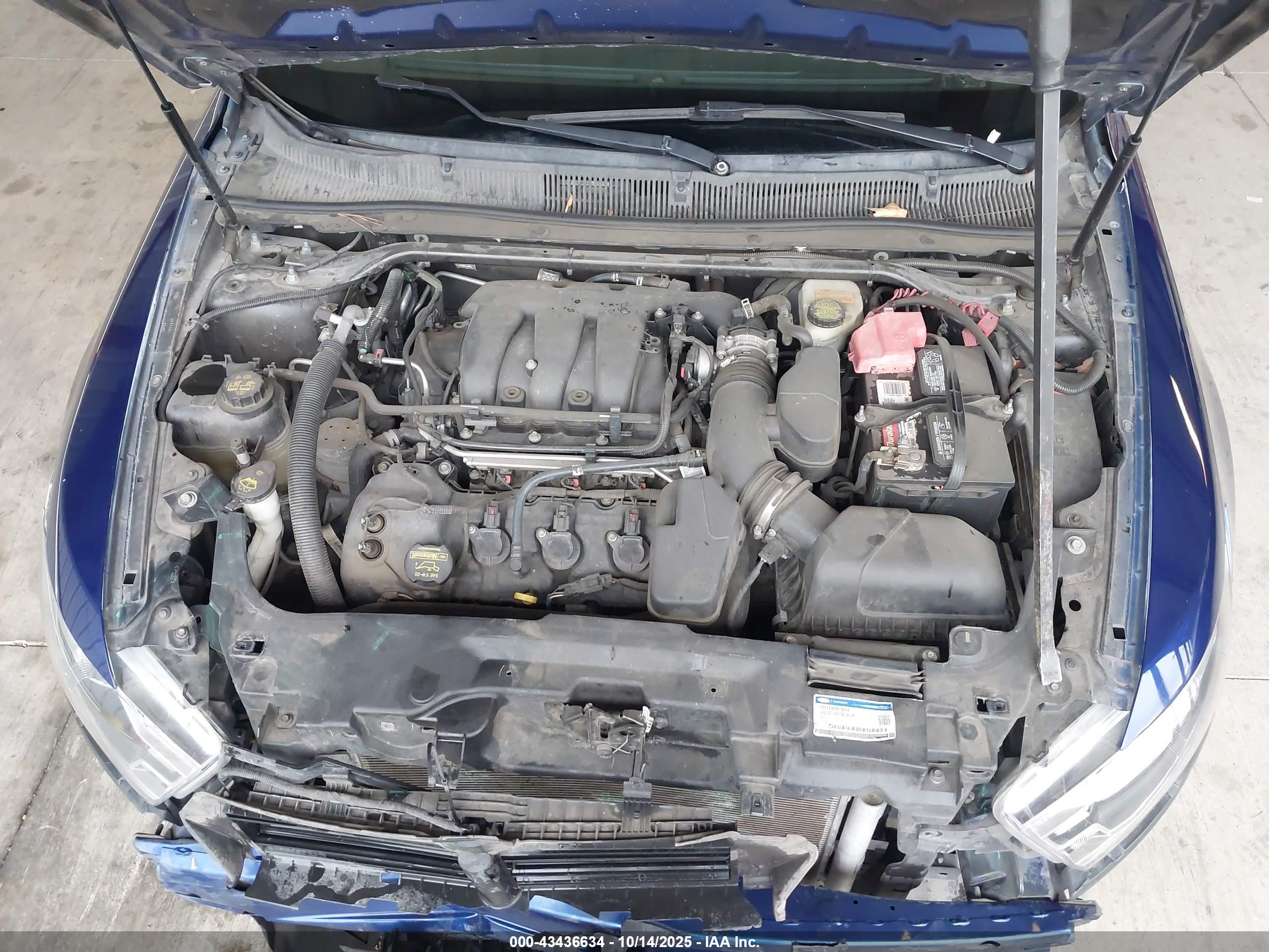 FORD TAURUS image 10