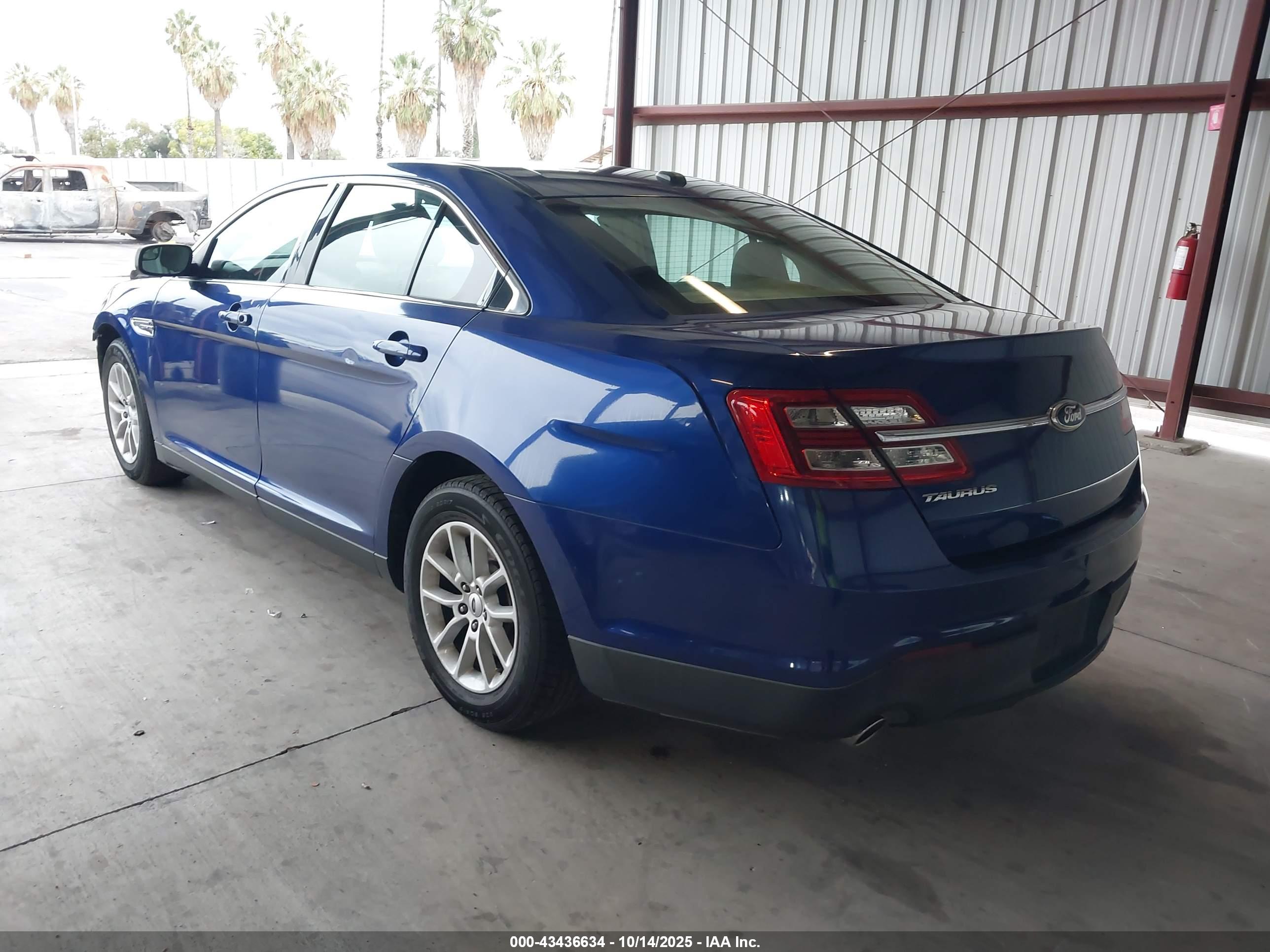FORD TAURUS image 3