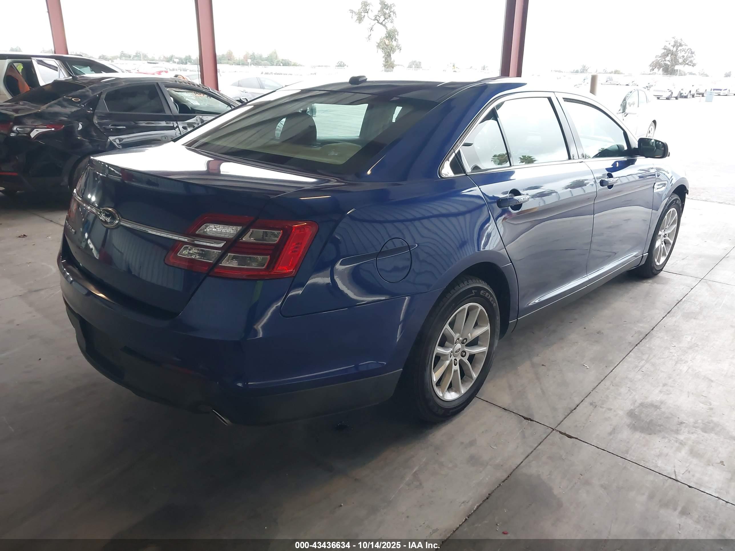 FORD TAURUS image 4