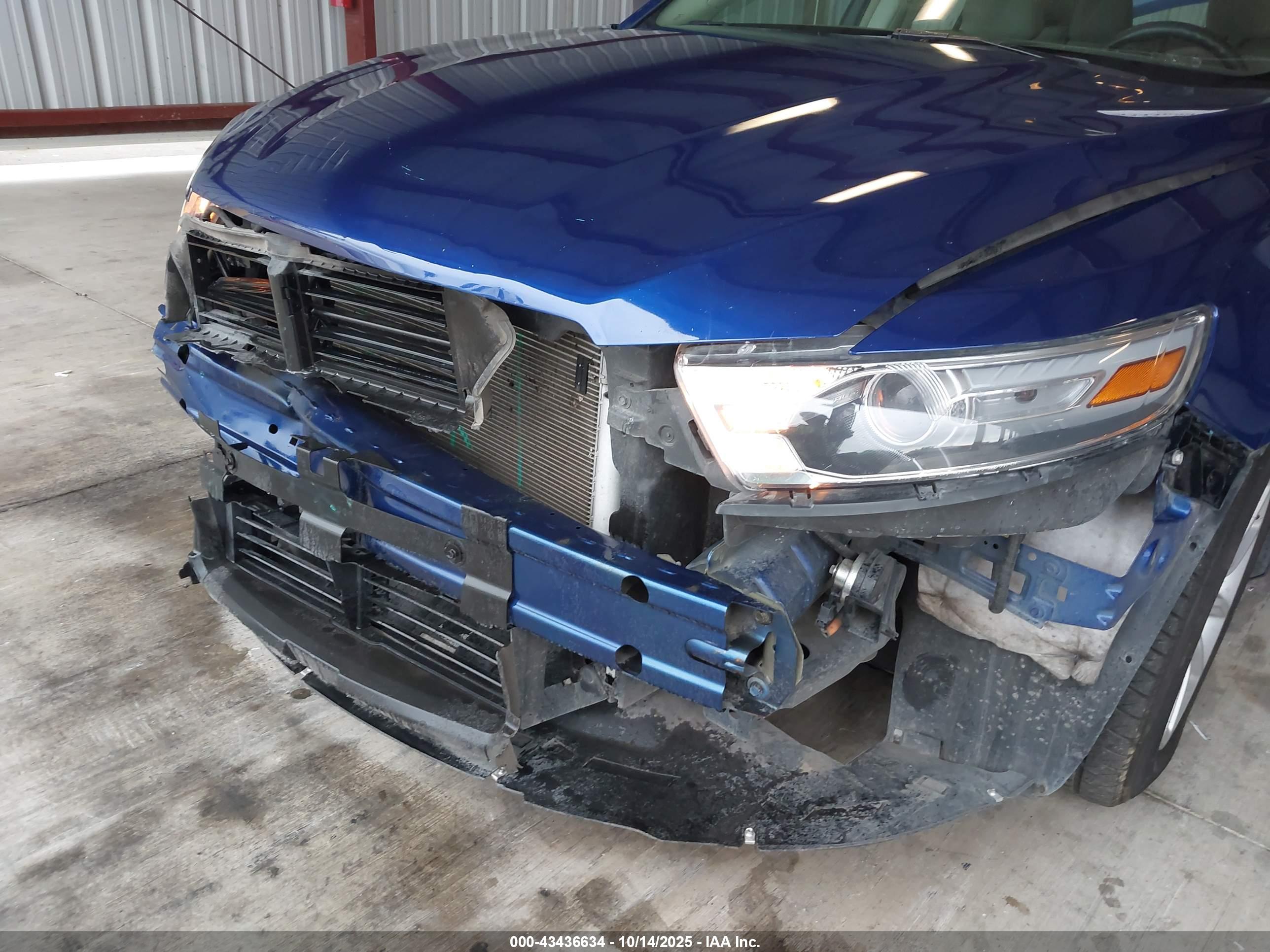 FORD TAURUS image 6