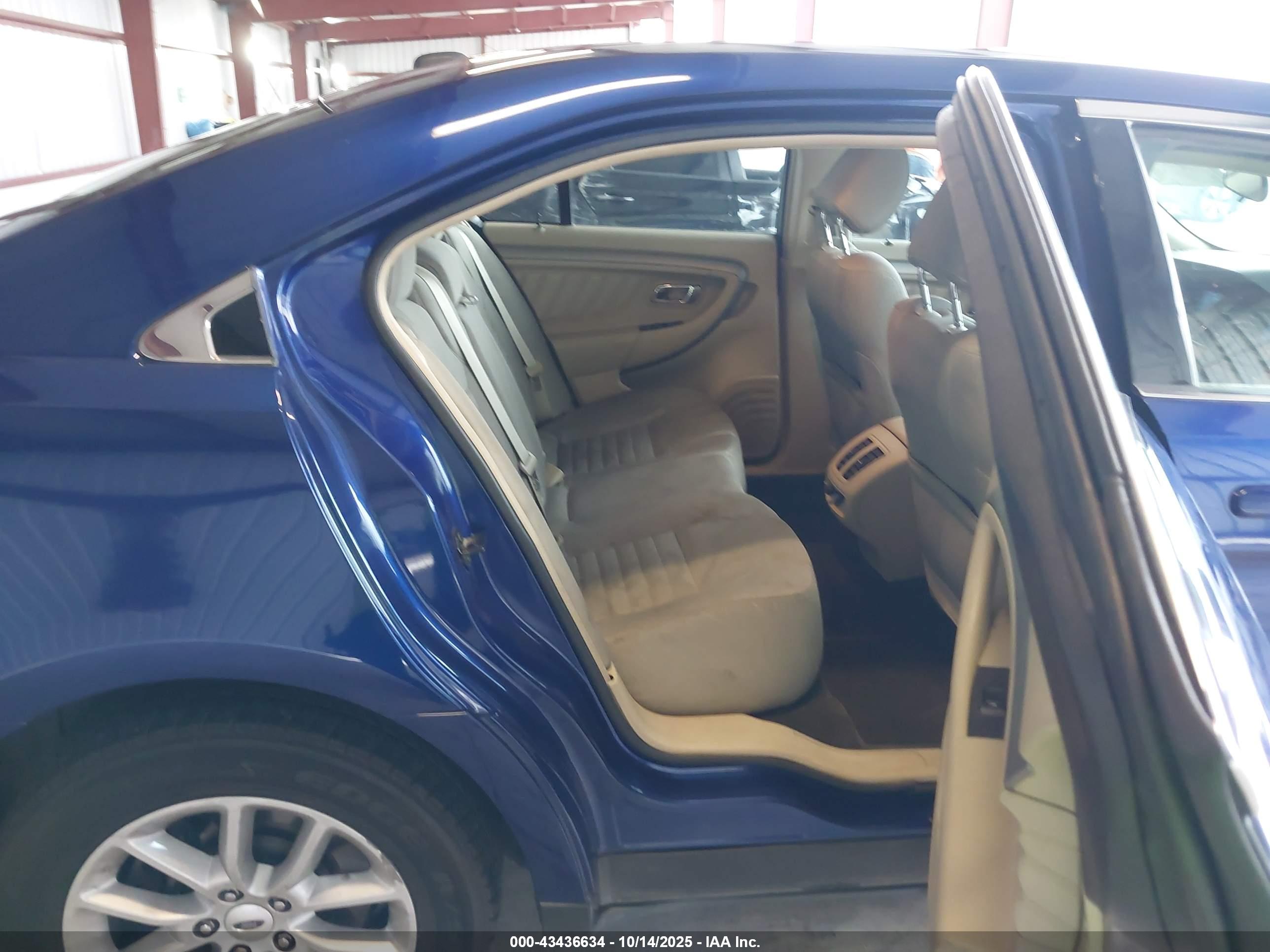 FORD TAURUS image 8