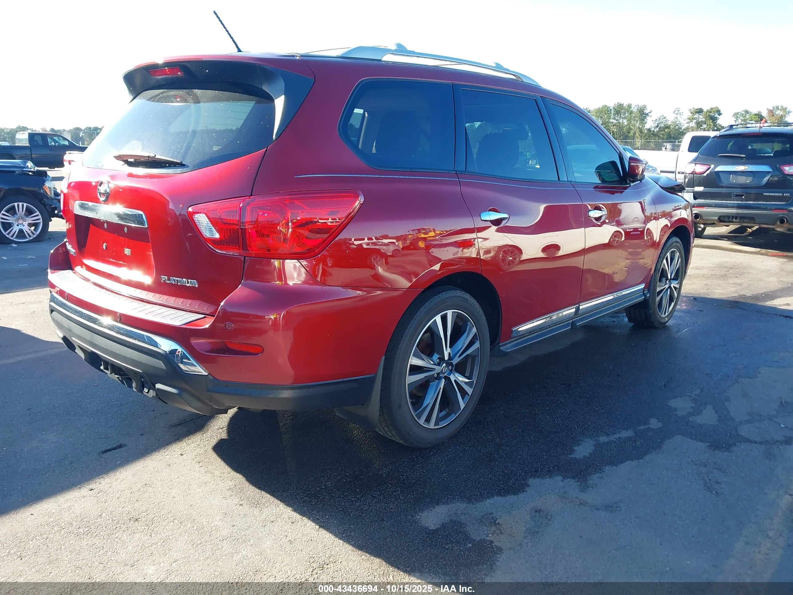 NISSAN PATHFINDER image 4