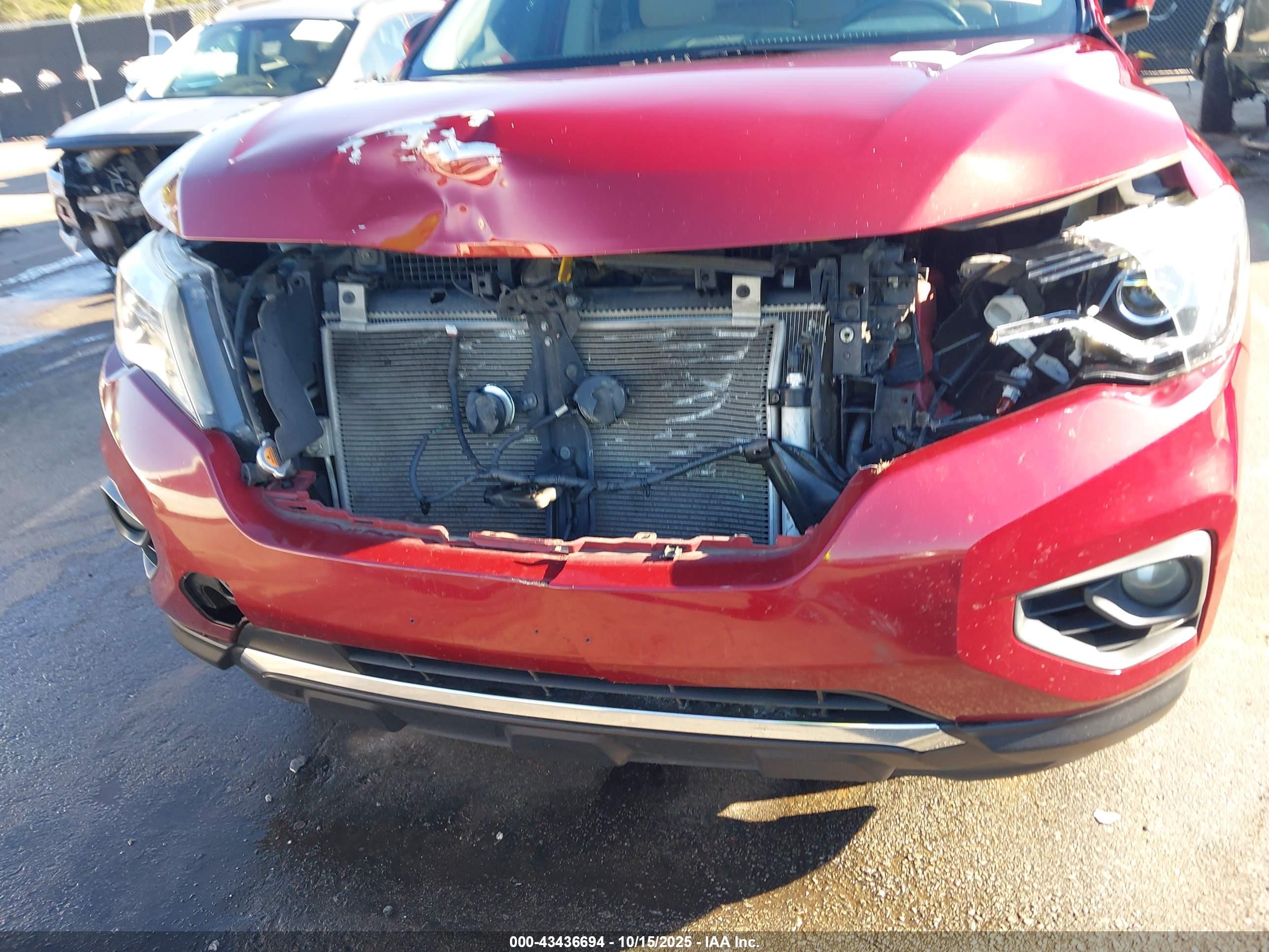 NISSAN PATHFINDER image 6