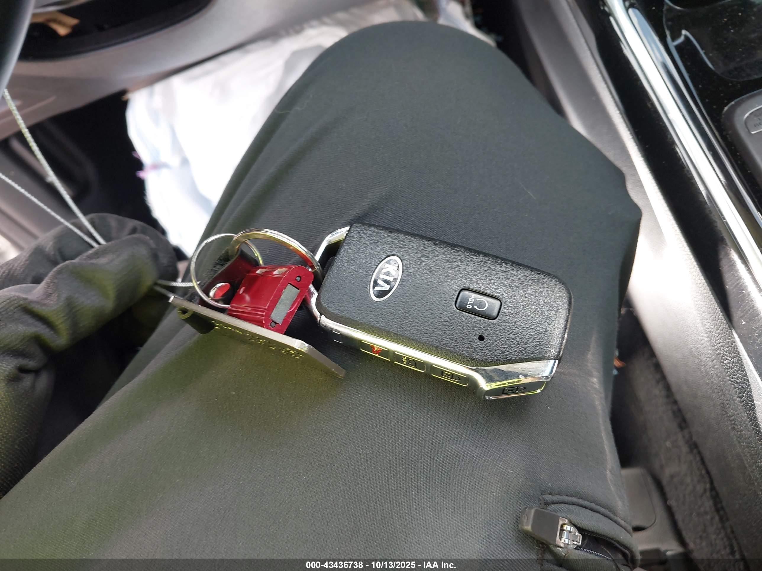 KIA SORENTO image 11