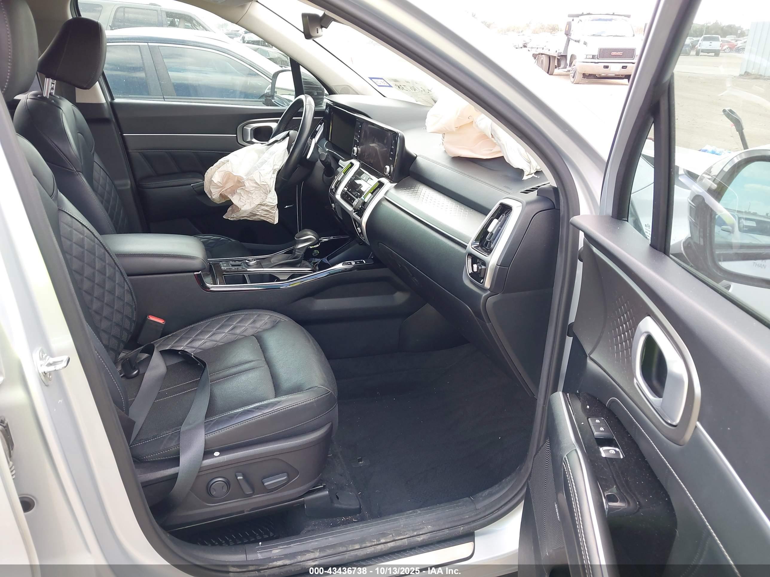 KIA SORENTO image 5