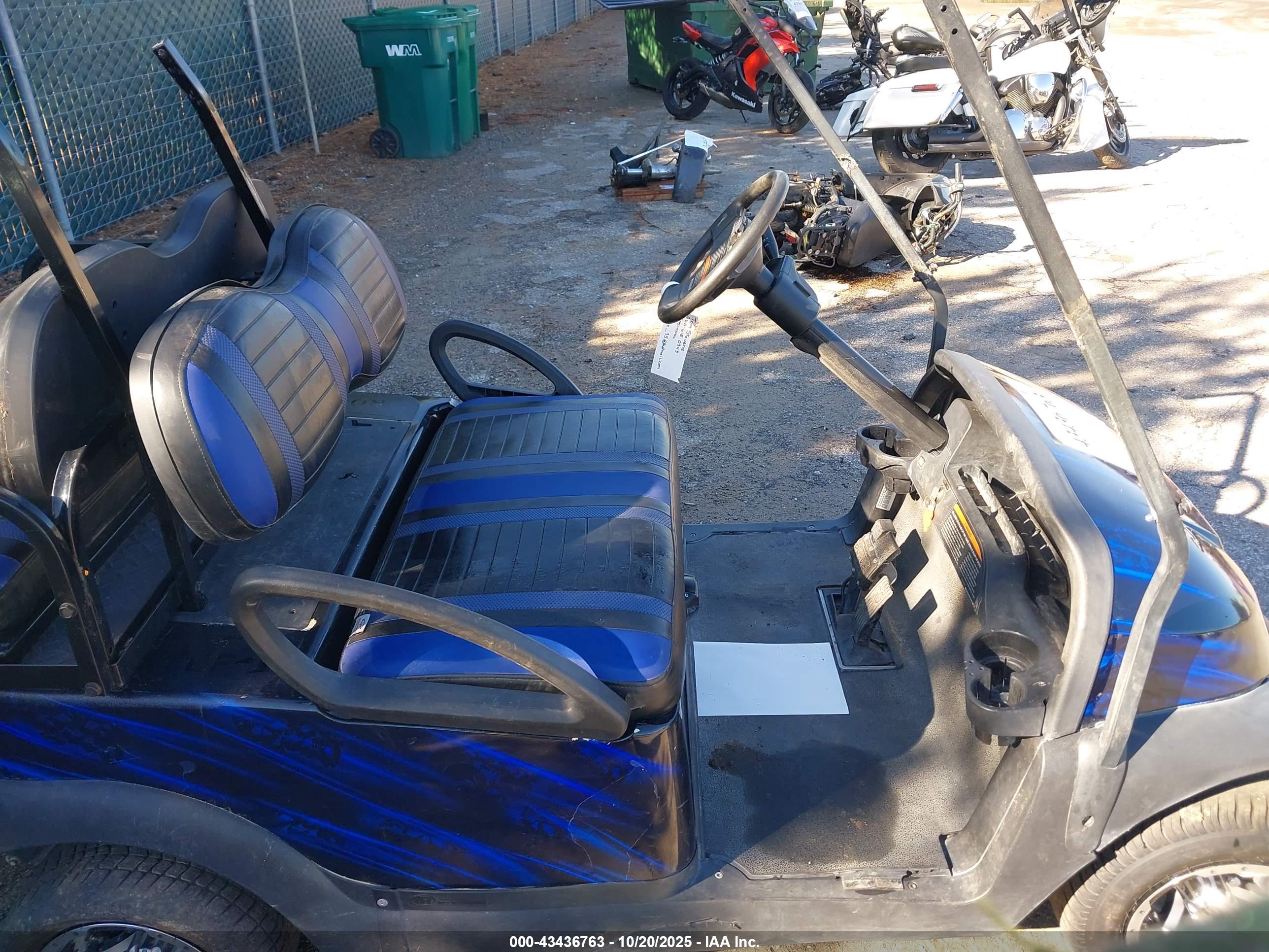 CLUB CAR image 5