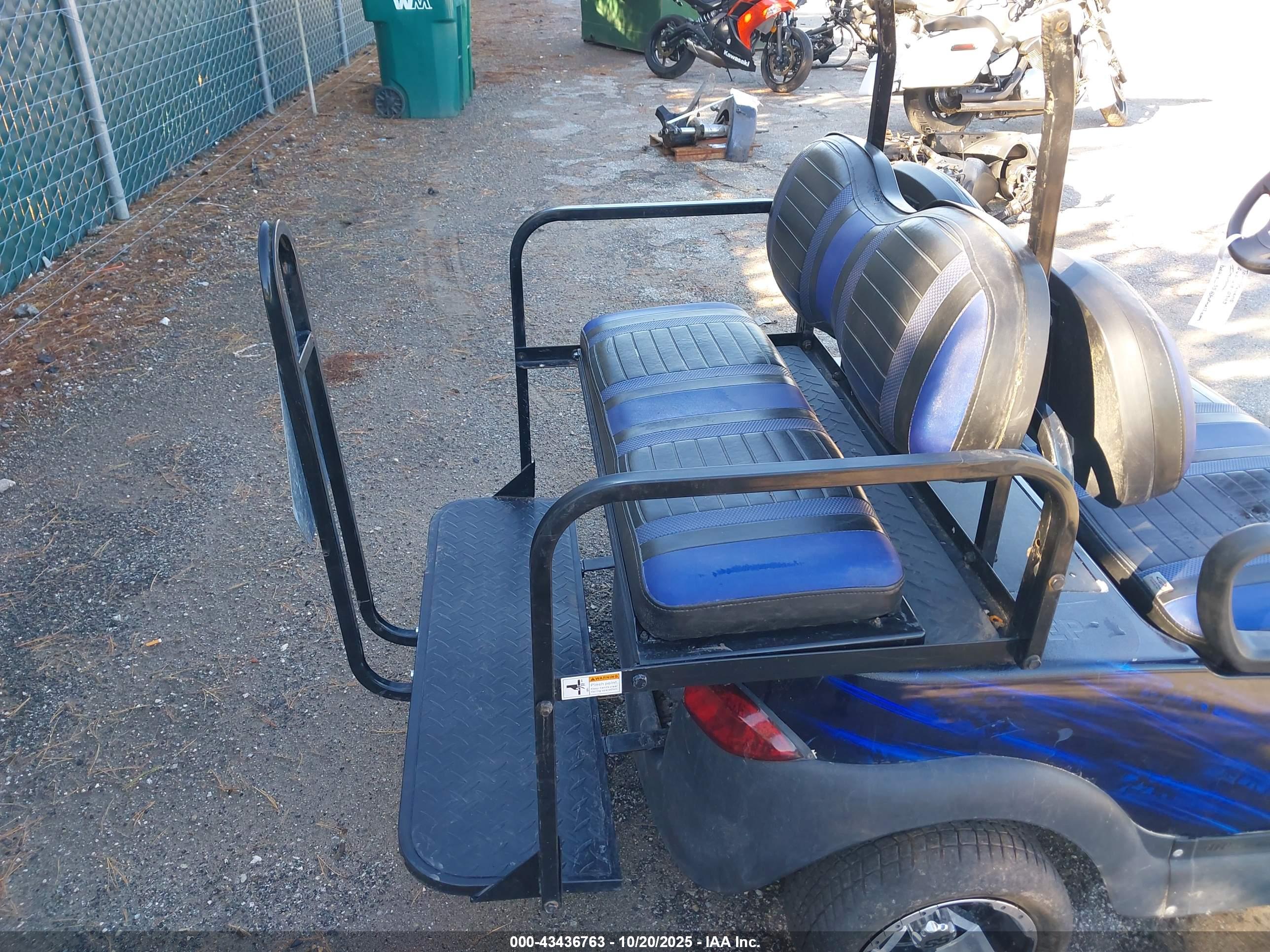 CLUB CAR image 8