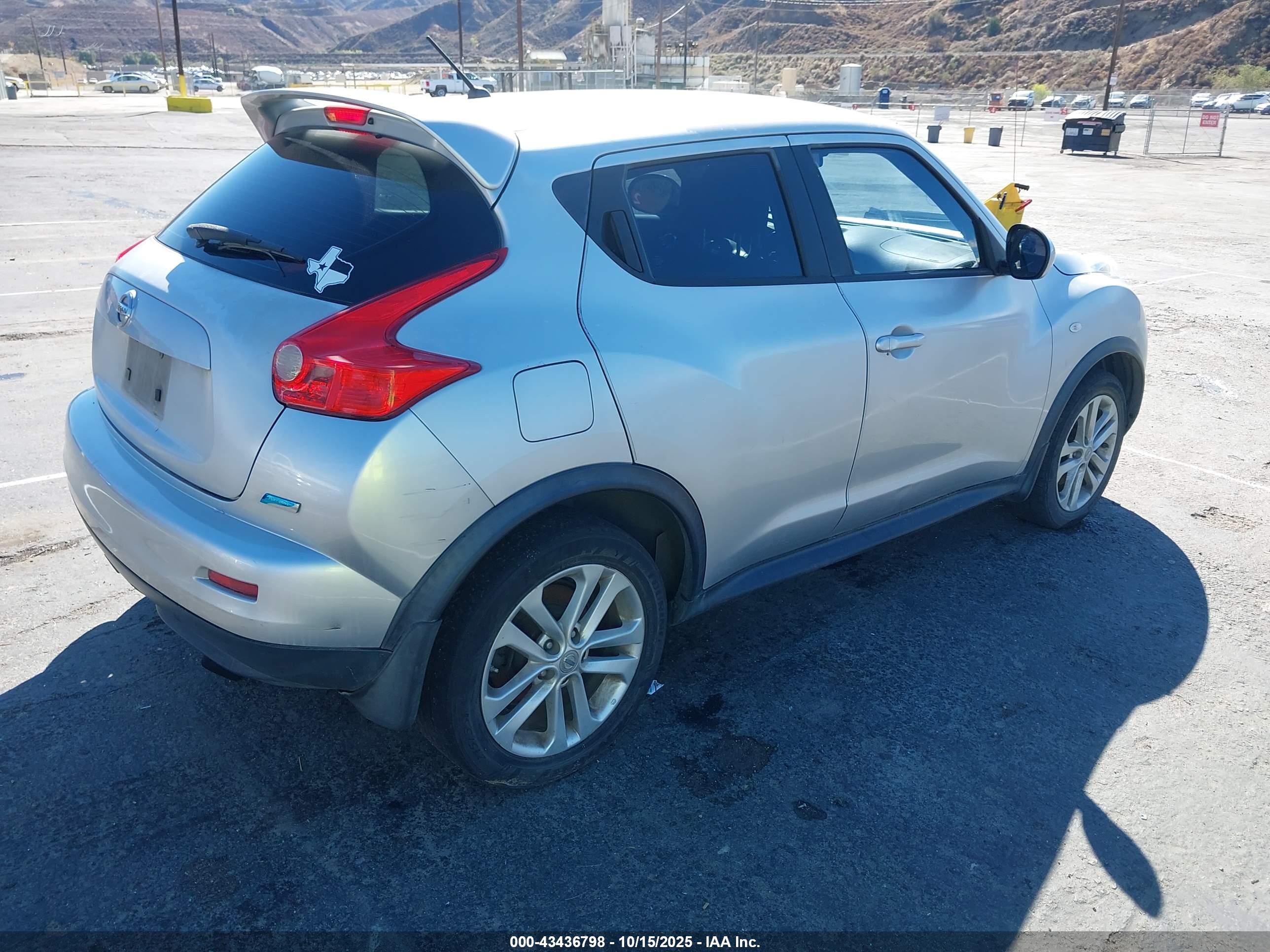 NISSAN JUKE image 4