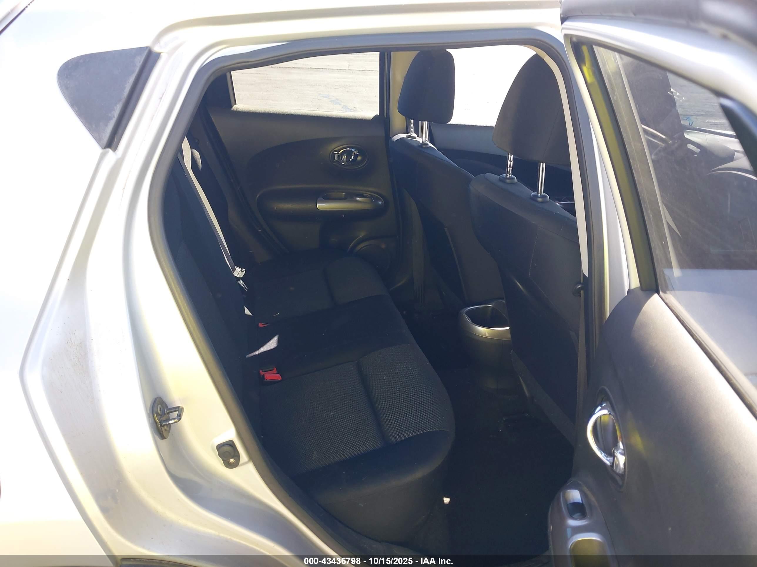 NISSAN JUKE image 8