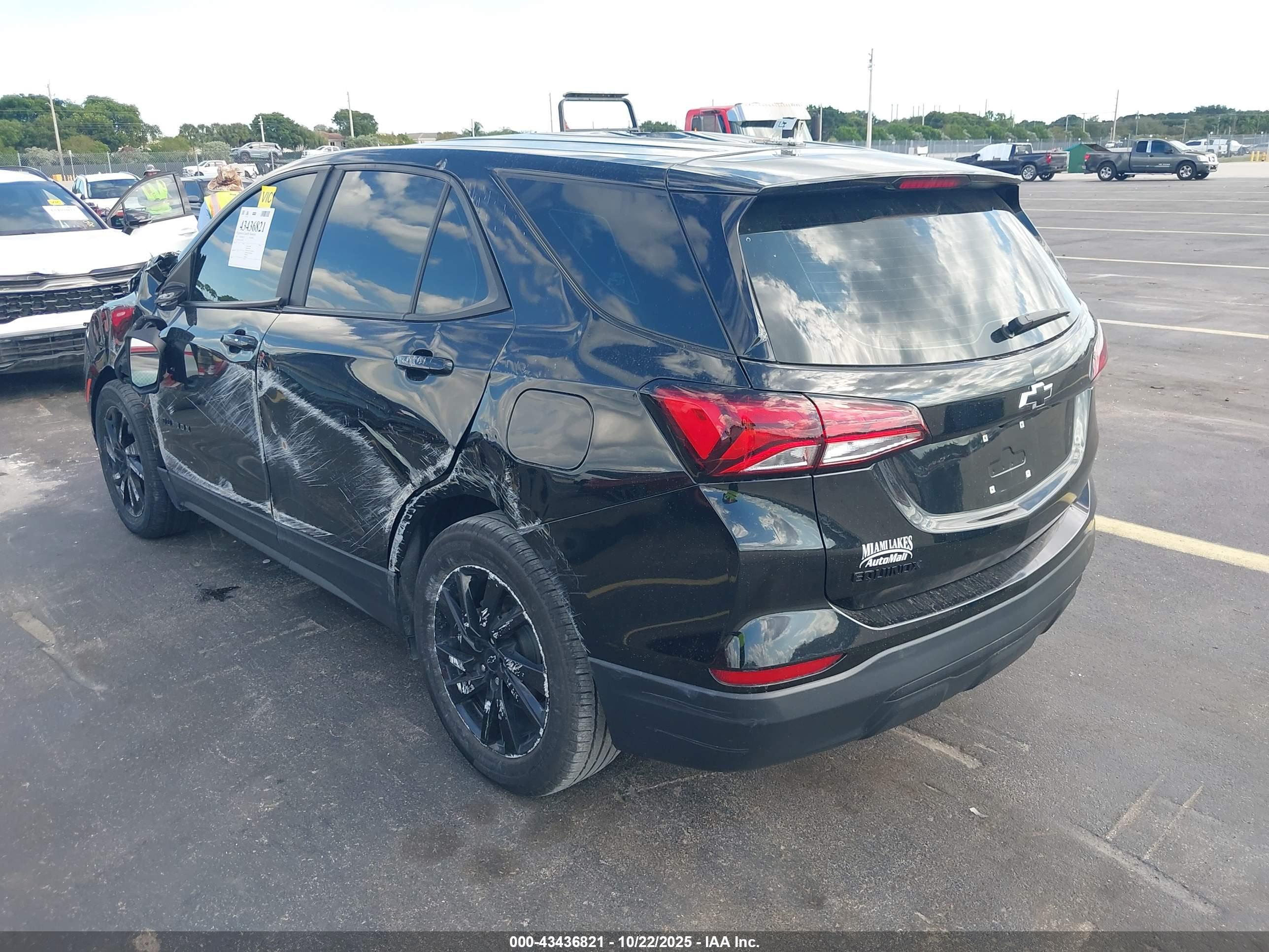 CHEVROLET EQUINOX image 3