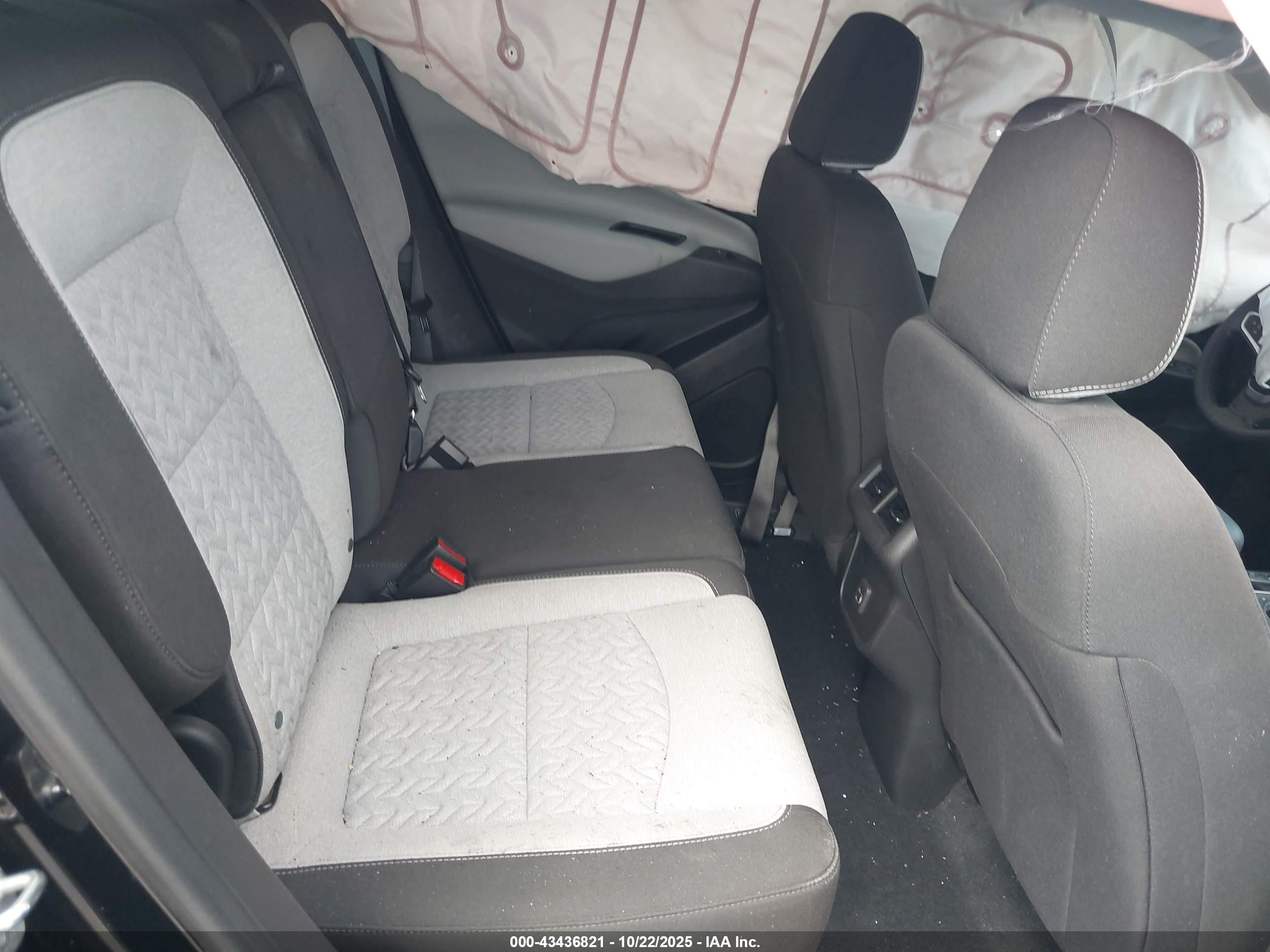 CHEVROLET EQUINOX image 8