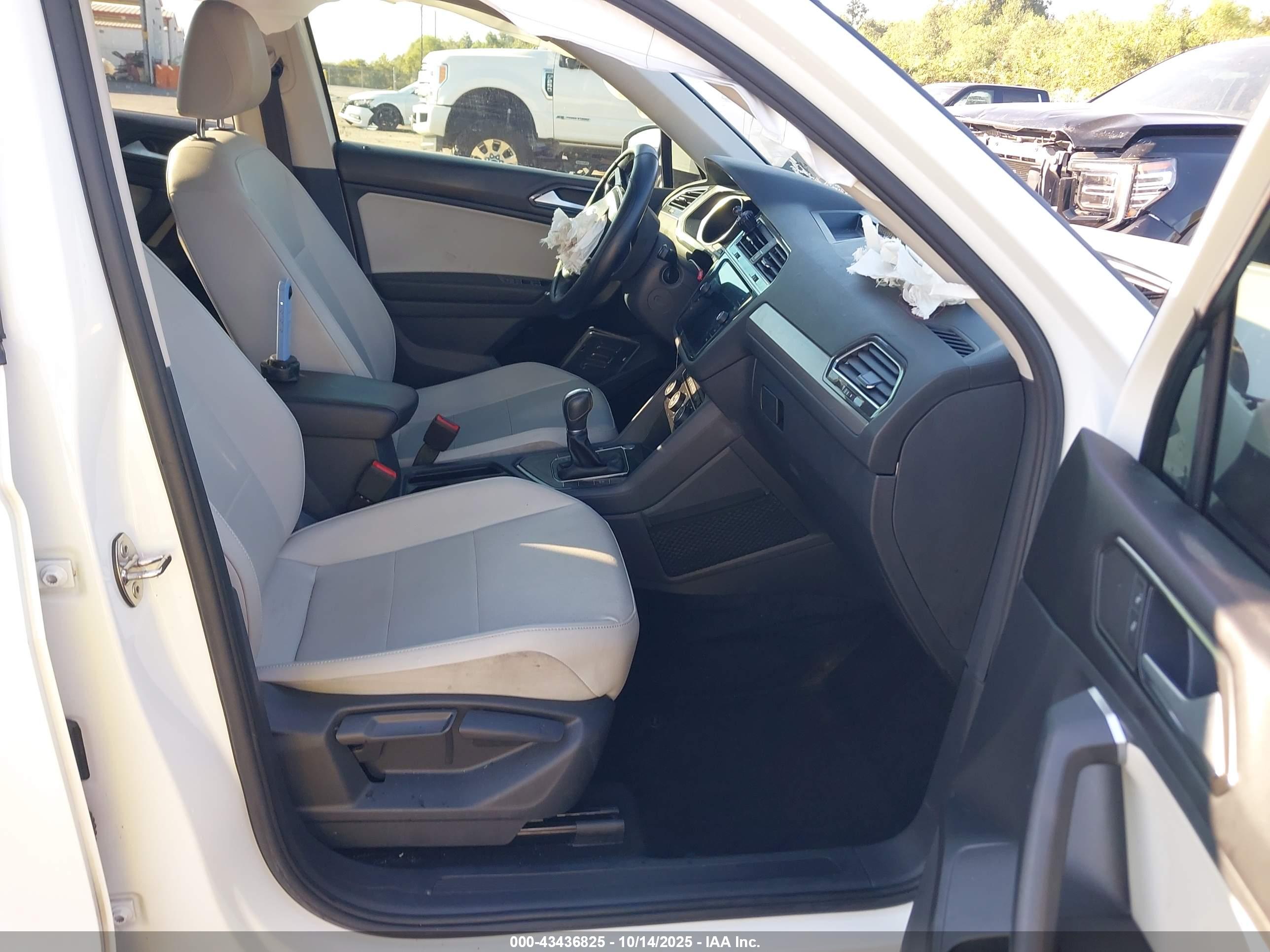 VOLKSWAGEN TIGUAN image 5