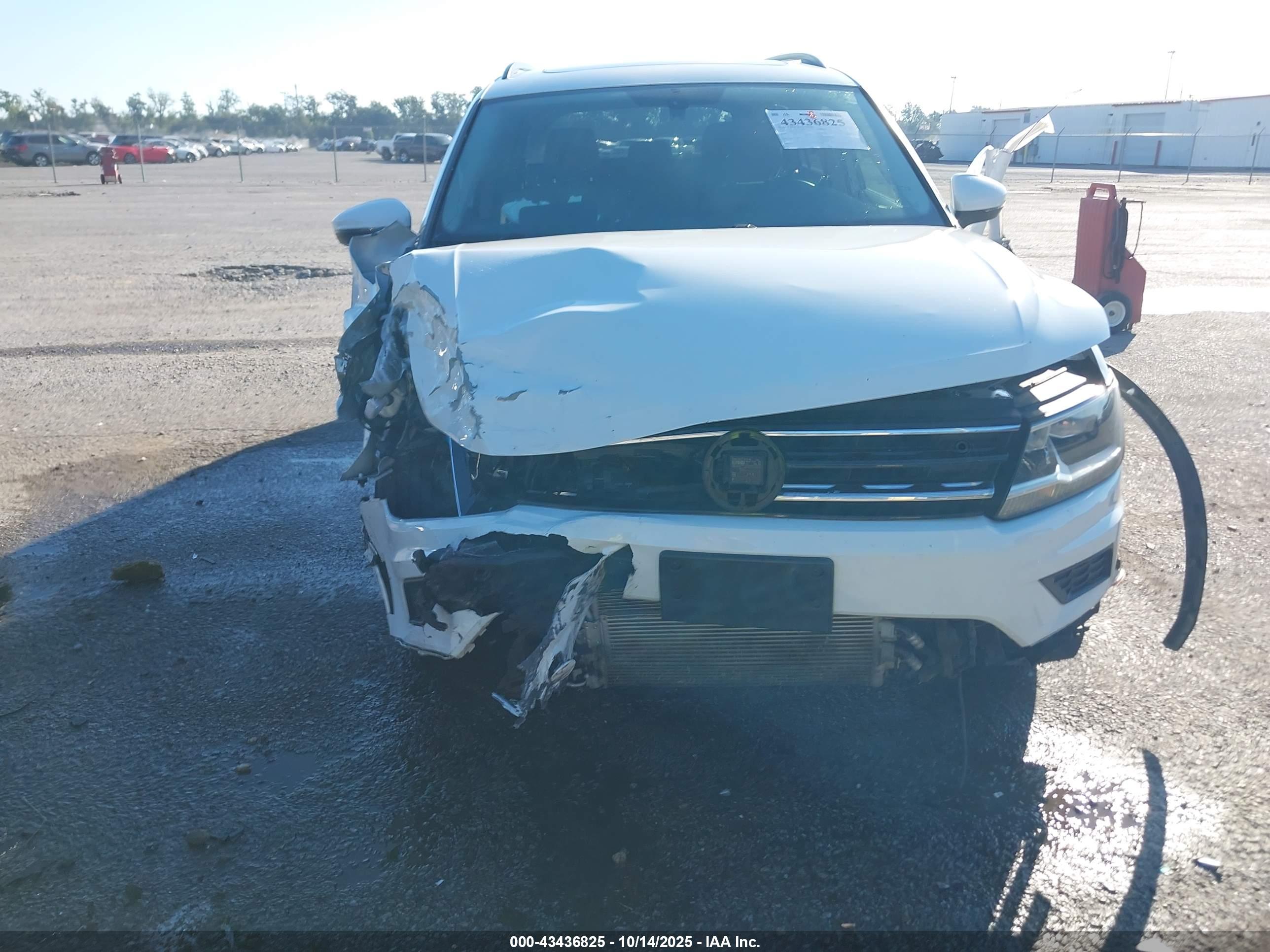 VOLKSWAGEN TIGUAN image 6