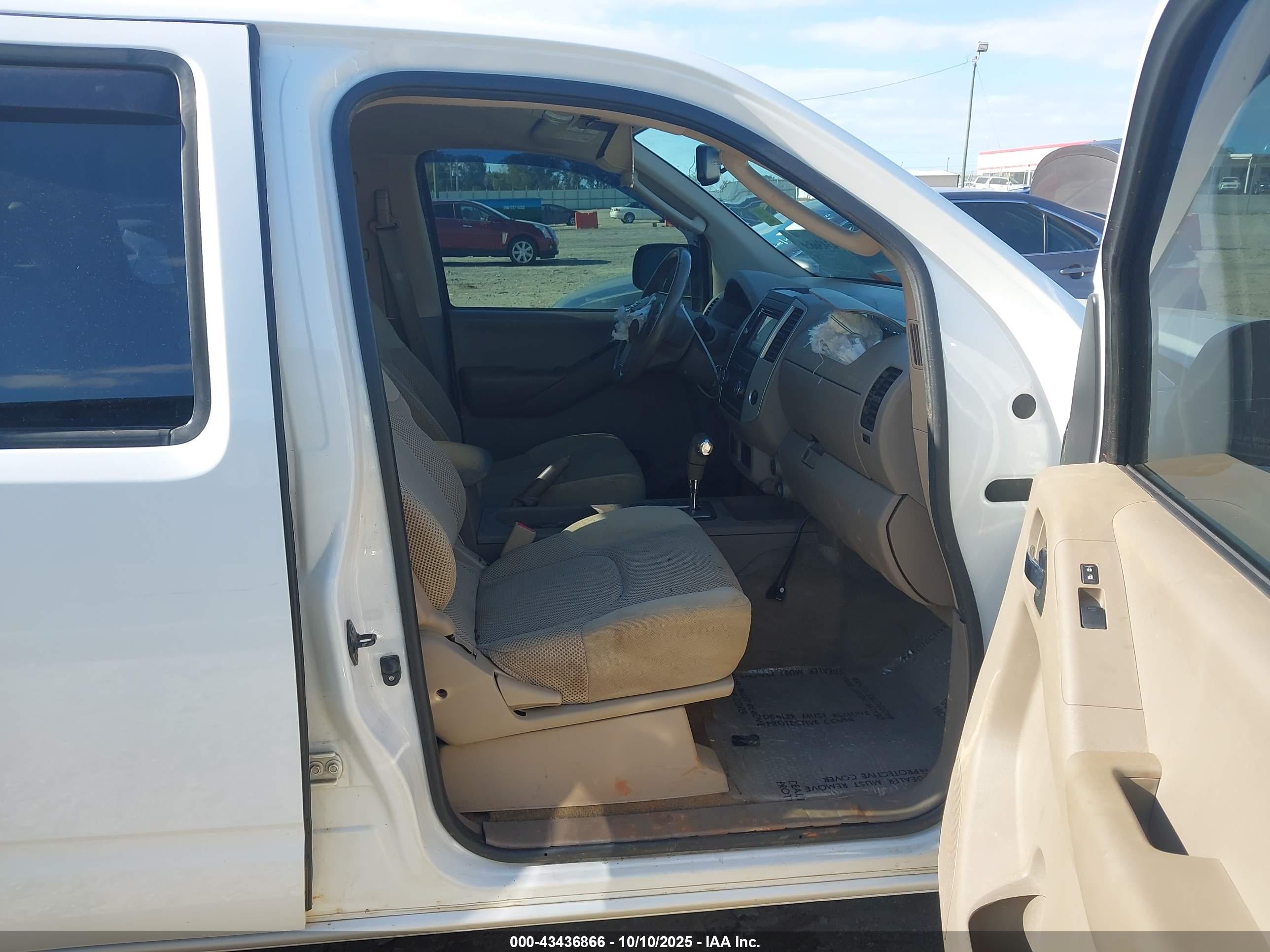 NISSAN FRONTIER image 5