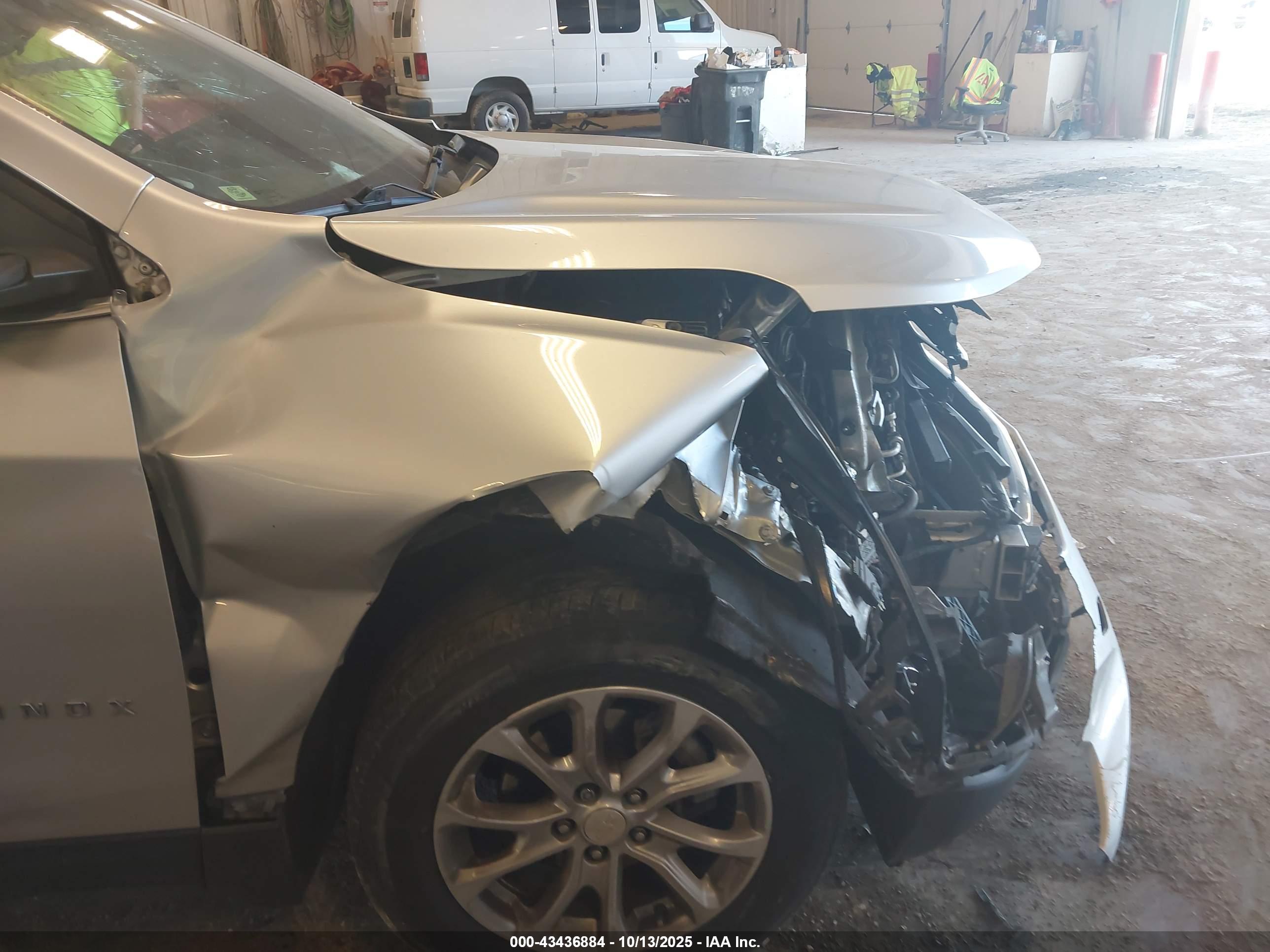 CHEVROLET EQUINOX image 6
