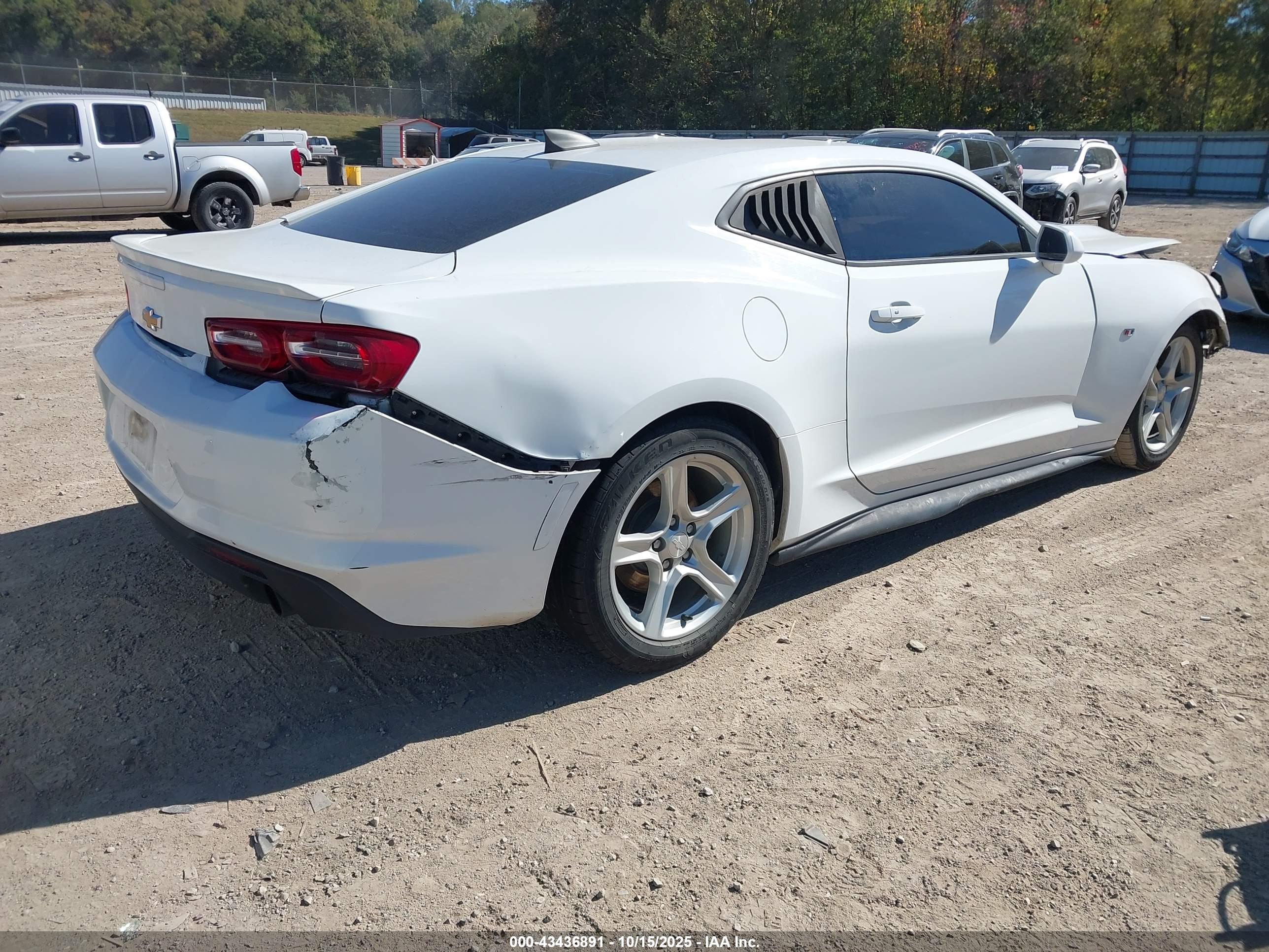 CHEVROLET CAMARO image 4