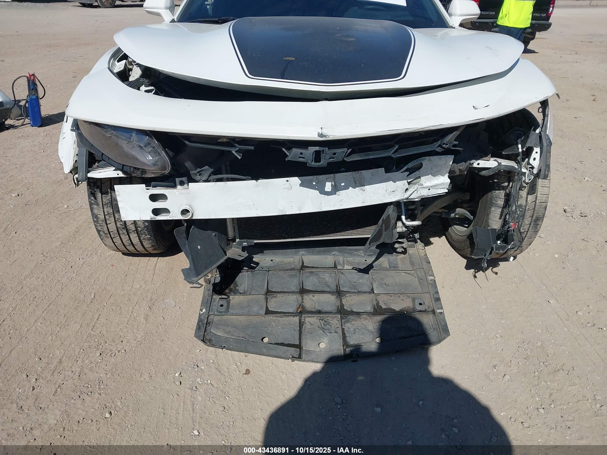 CHEVROLET CAMARO image 6