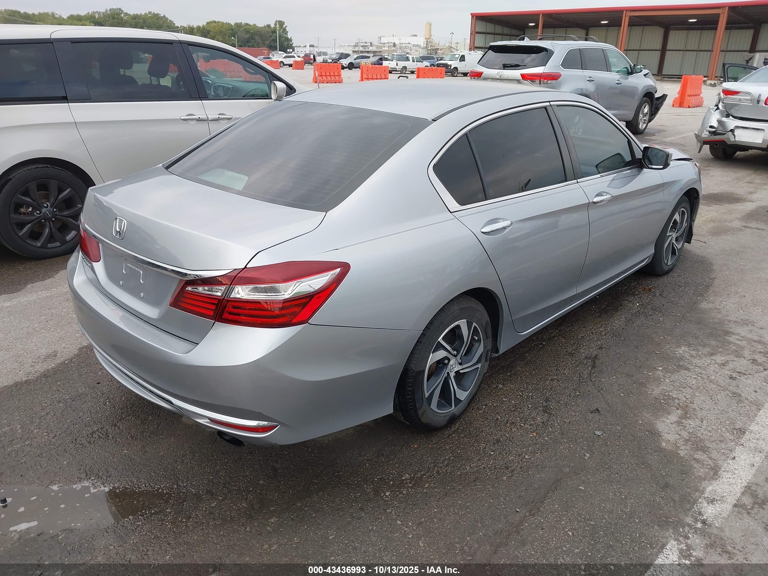 HONDA ACCORD image 4