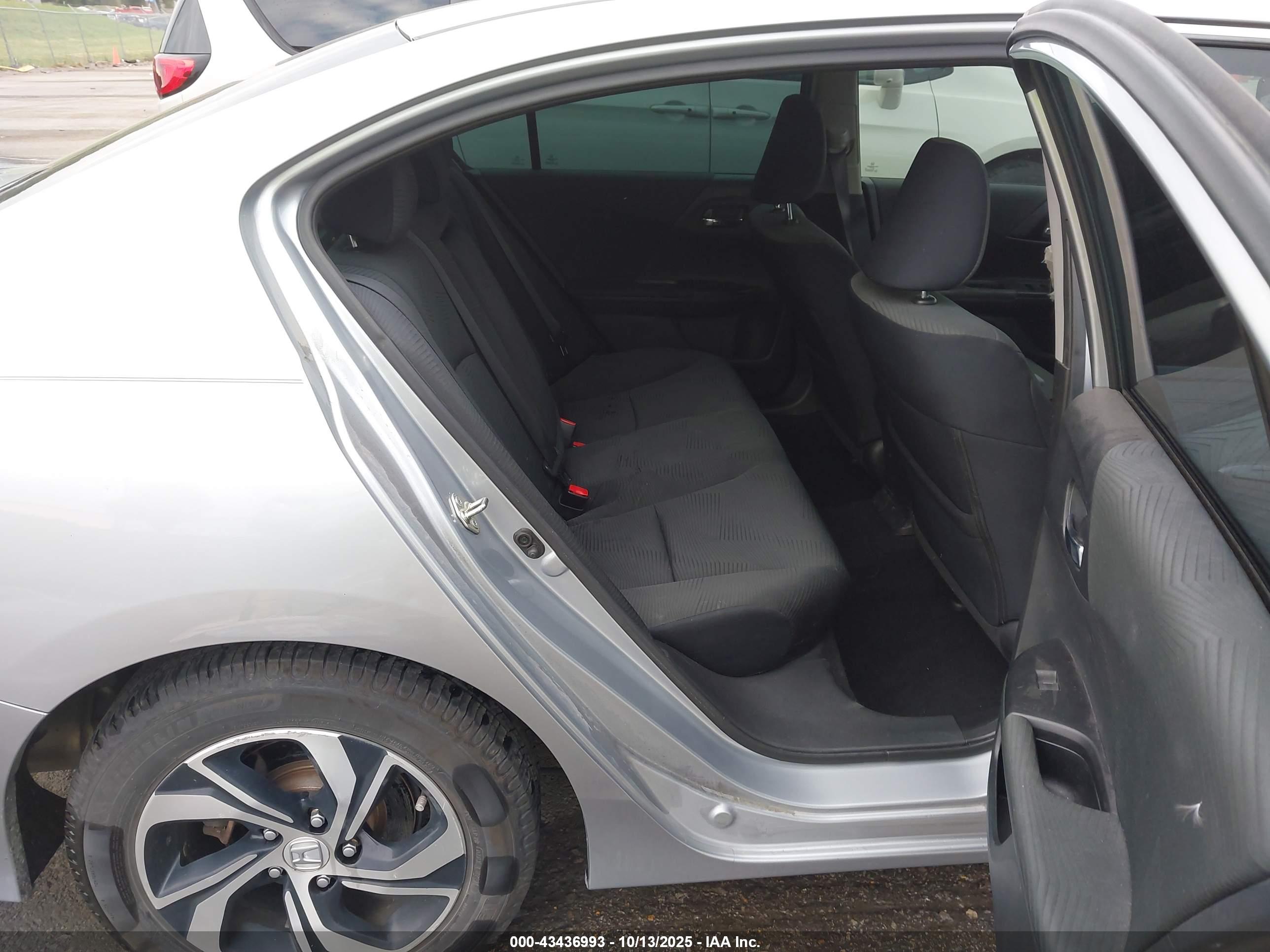 HONDA ACCORD image 8