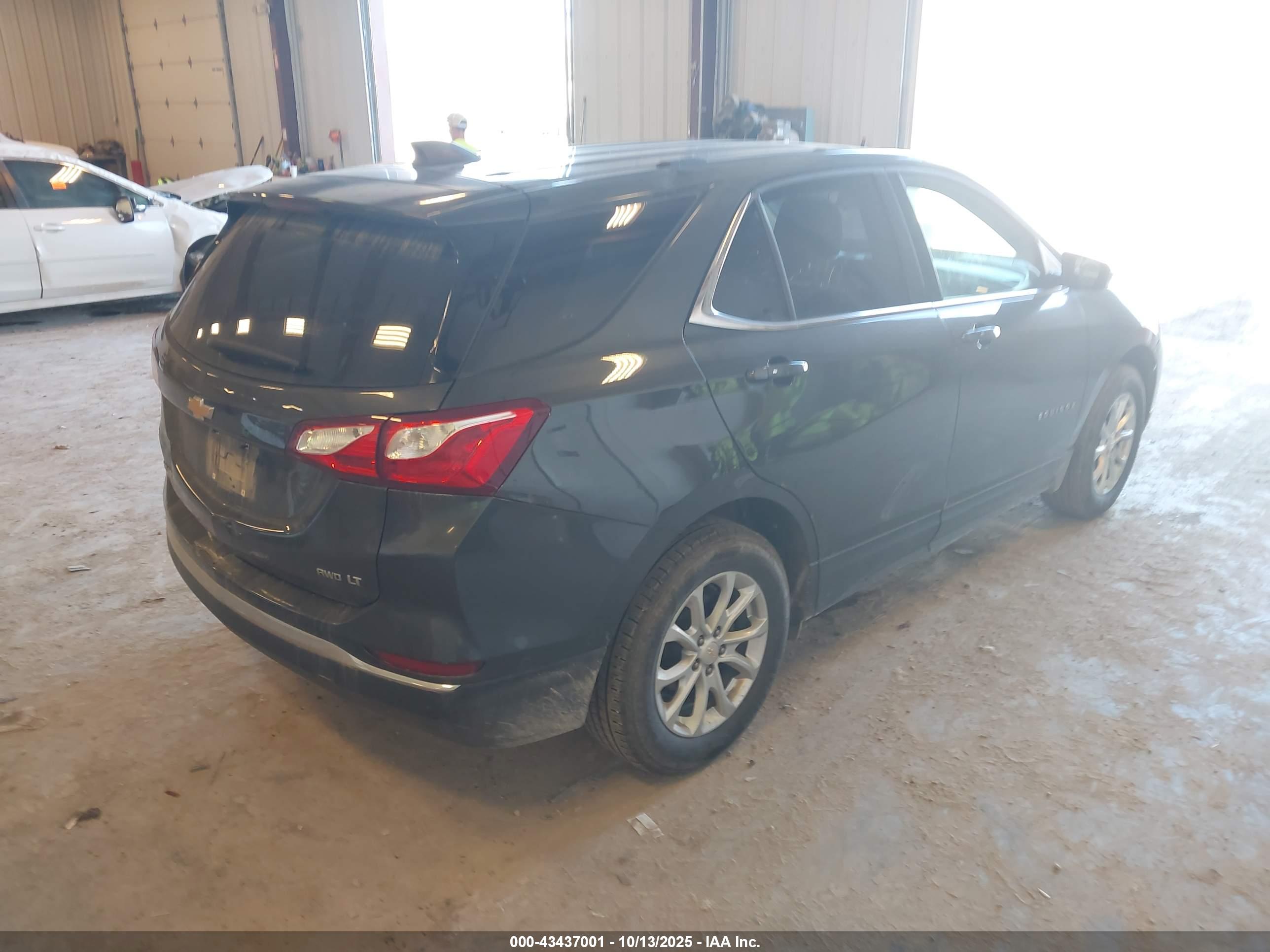 CHEVROLET EQUINOX image 4