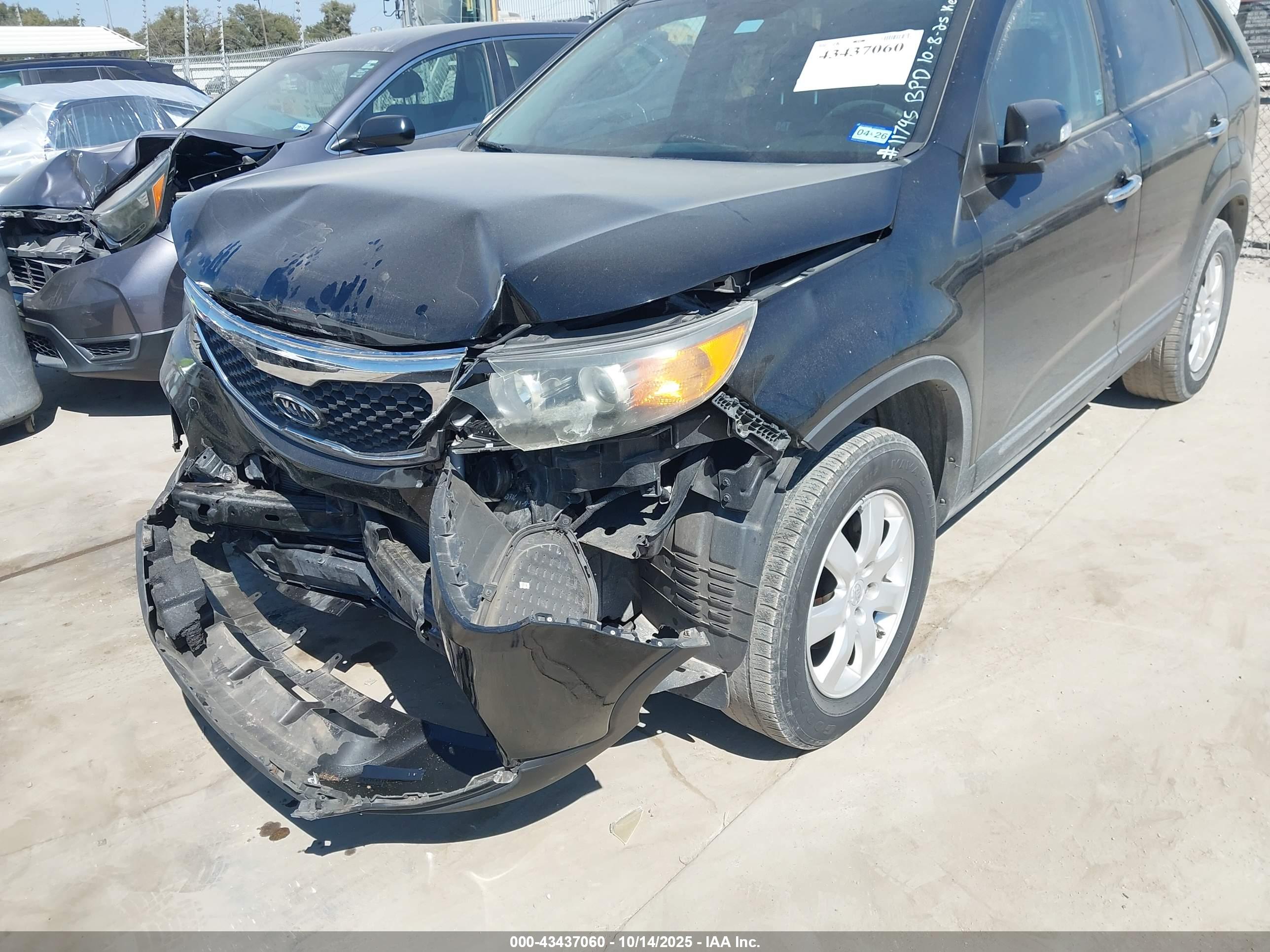 KIA SORENTO image 6
