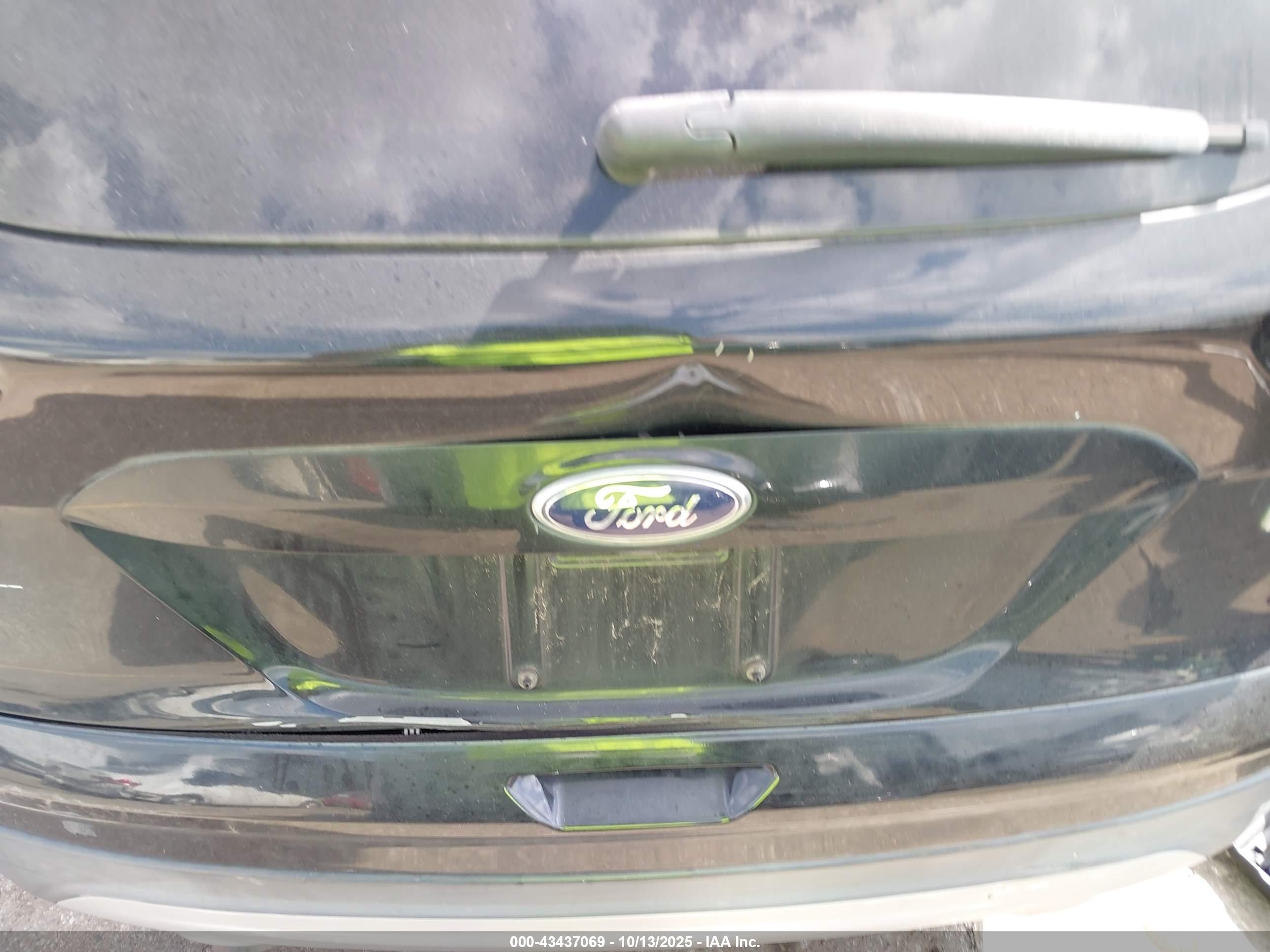FORD ESCAPE image 6